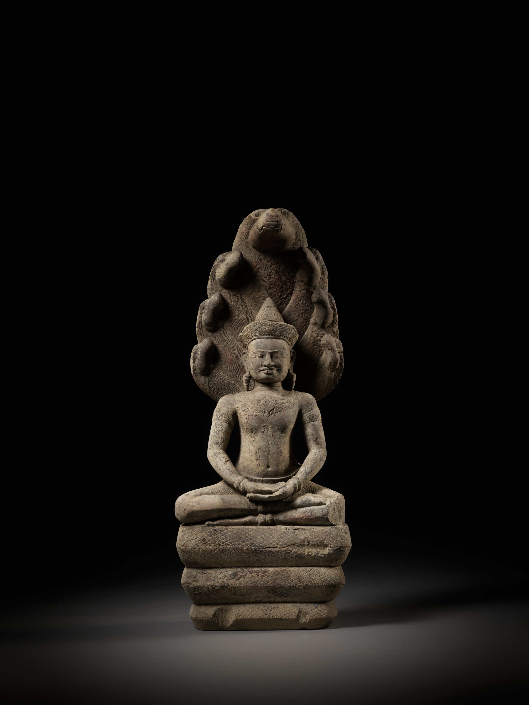 A LARGE SANDSTONE FIGURE OF BUDDHA MUCHALINDA, ANGKOR PERIOD - Image 2 of 14