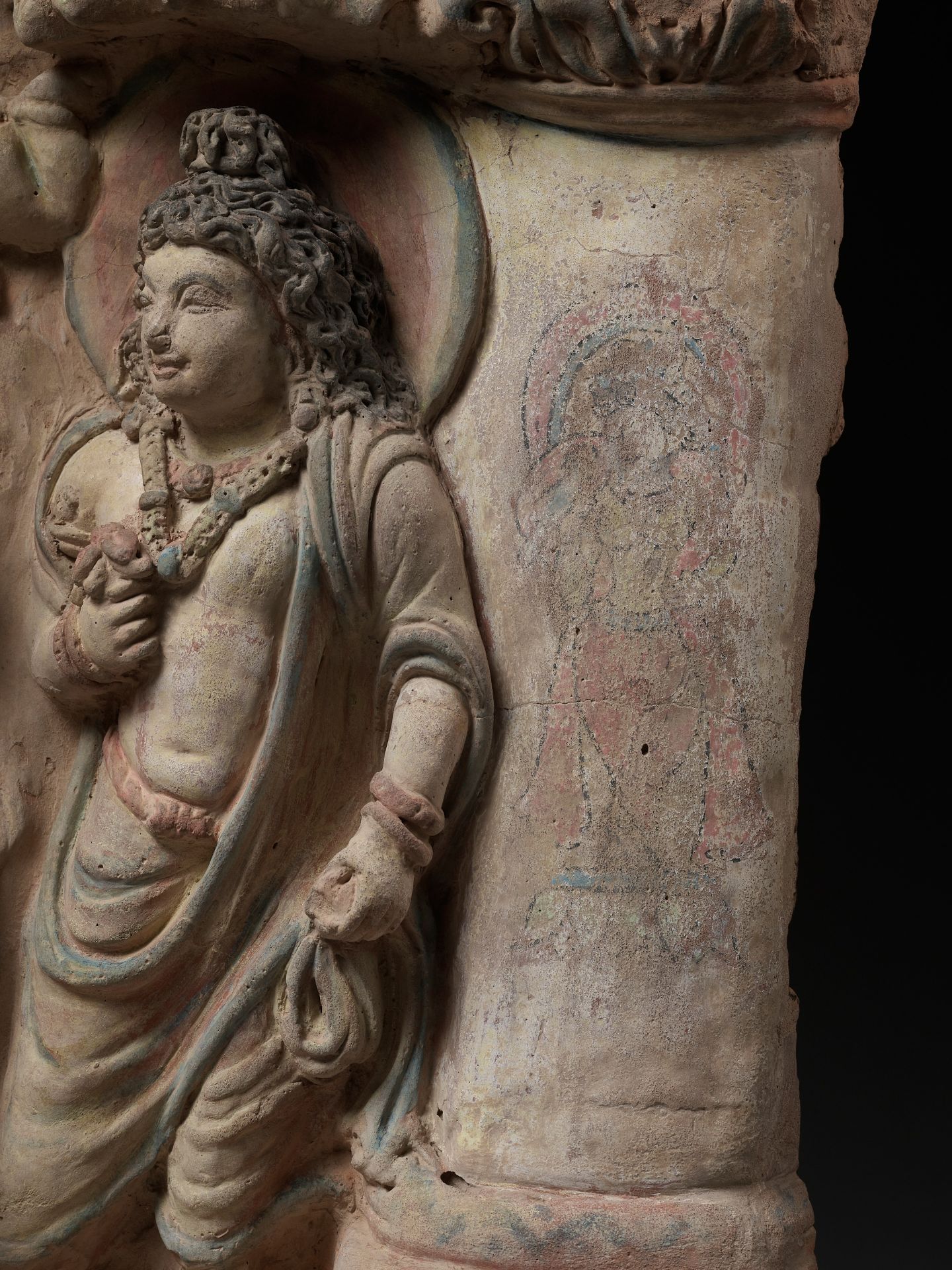 AN EXTRAORDINARILY RARE AND SPECTACULAR TERRACOTTA RELIEF OF A THINKING PRINCE SIDDHARTA UNDER THE B - Image 13 of 19