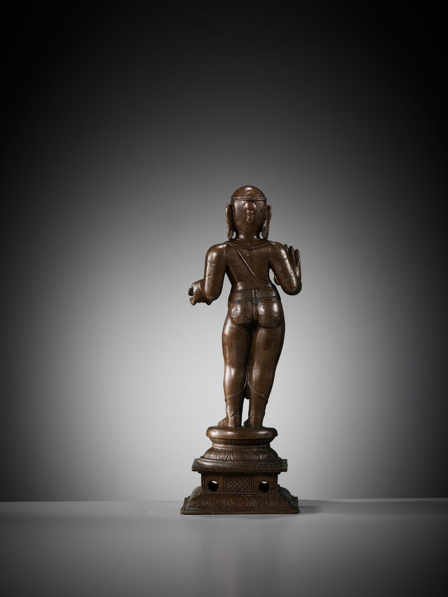 A LARGE COPPER ALLOY FIGURE OF MANIKKAVACAKAR, TAMIL NADU, 14TH-15TH CENTURY - Image 10 of 16