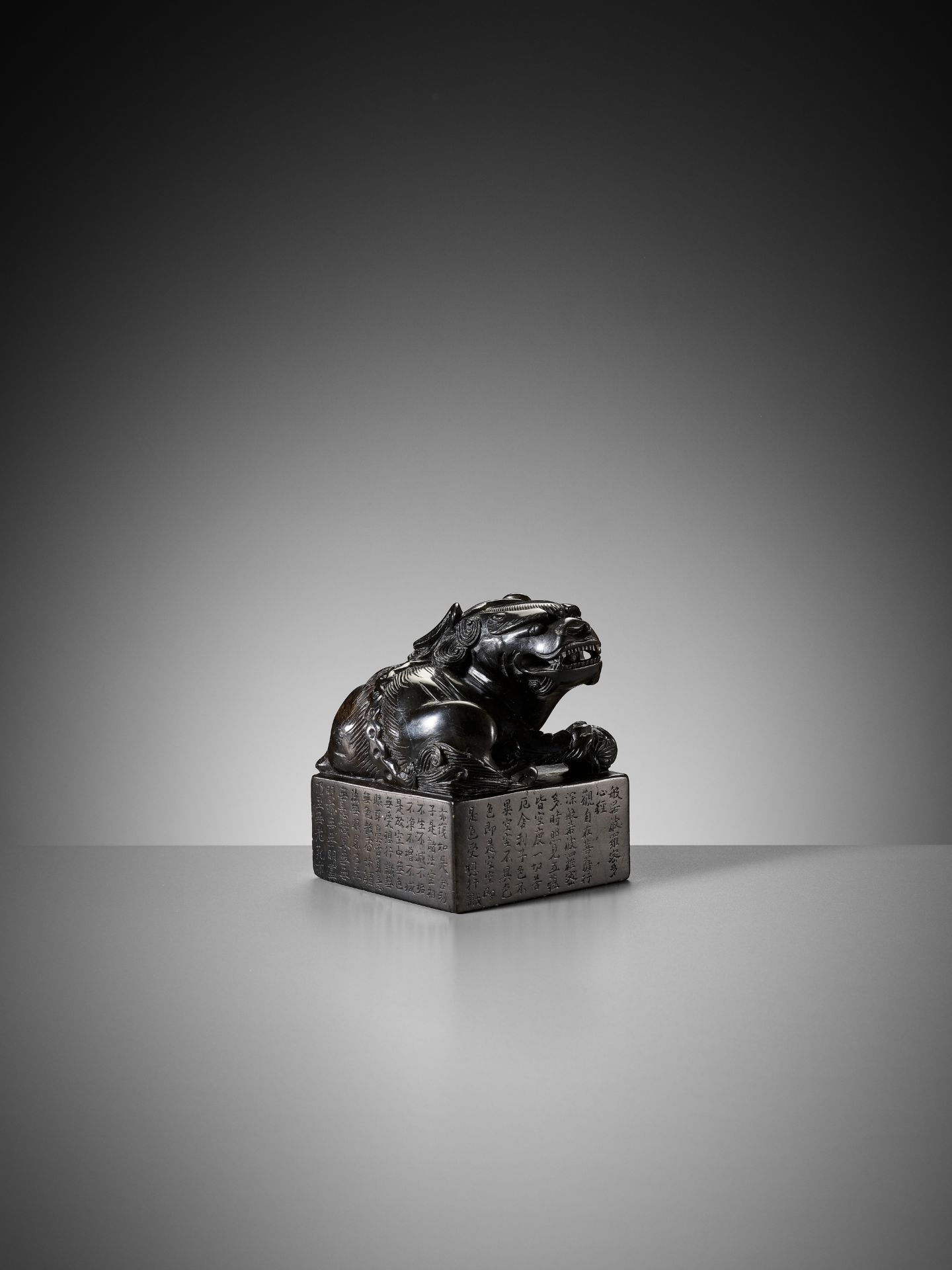 A LARGE 'BUDDHIST LION' SEAL, INSCRIBED WITH THE HEART SUTRA, QING DYNASTY - Image 9 of 13