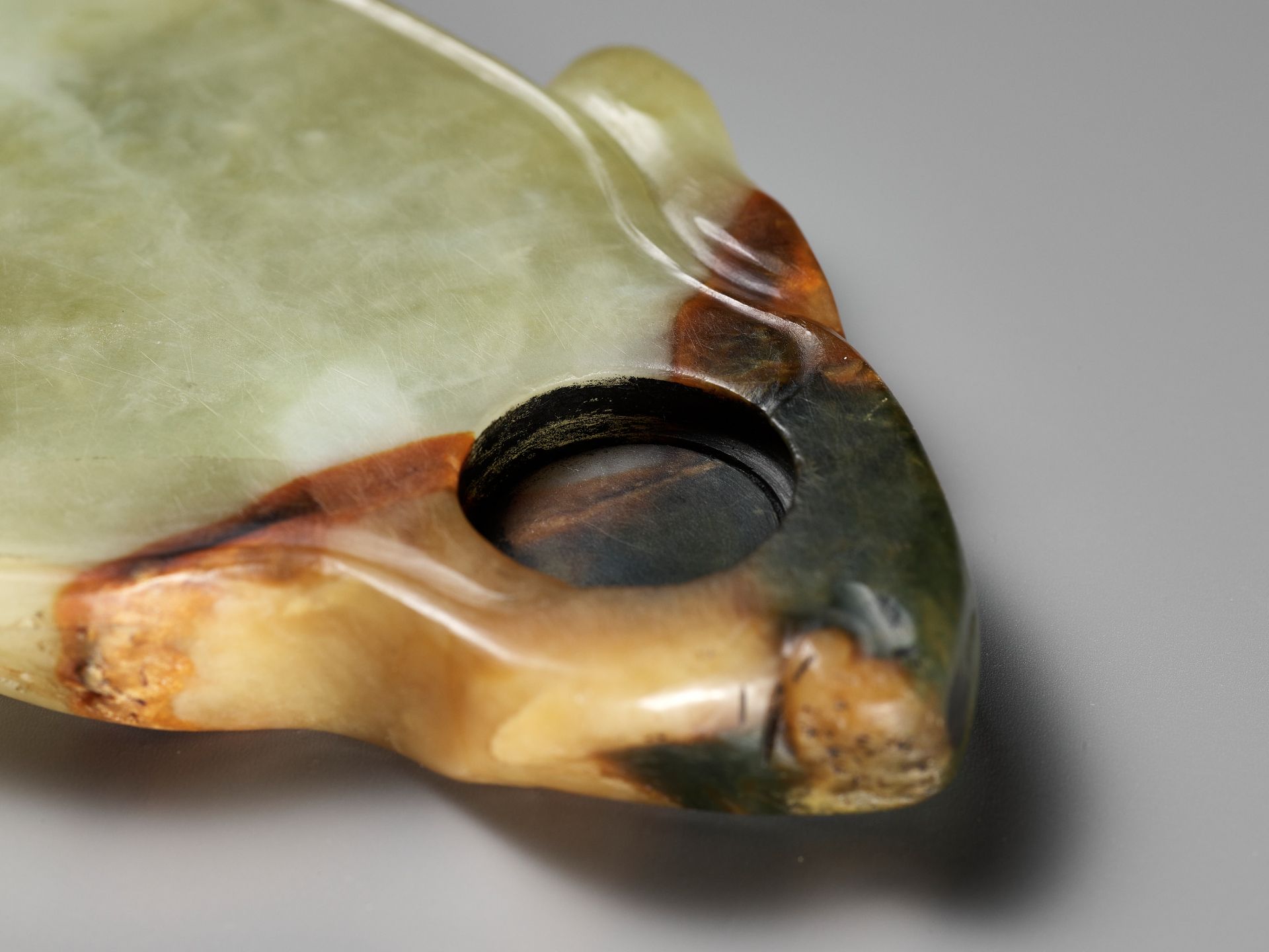 A YELLOW AND RUSSET JADE 'RABBIT' INKSTONE, EARLY QING DYNASTY - Image 8 of 8