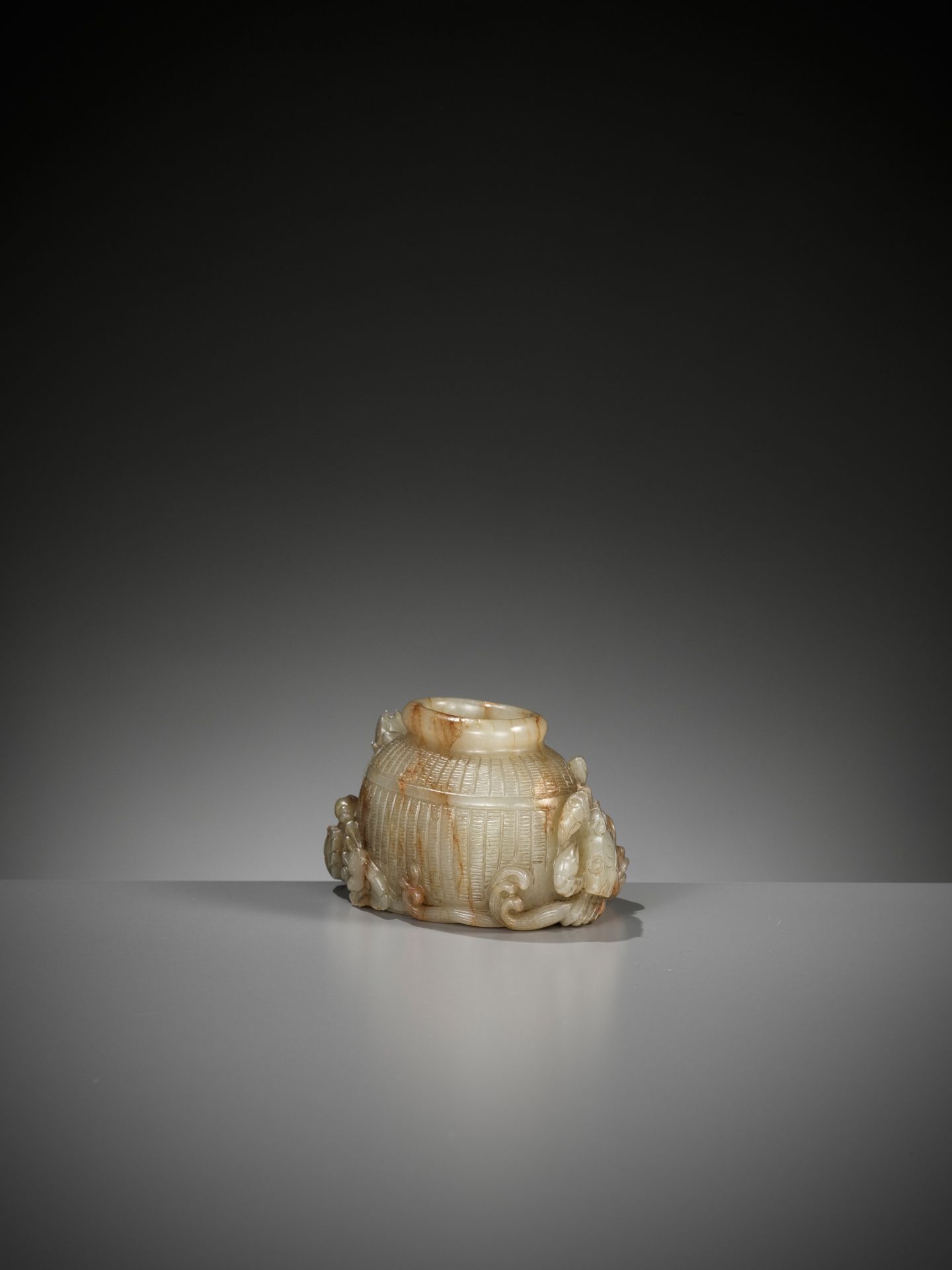 A FINE CELADON JADE 'FISH BASKET' BRUSH WASHER, 18TH-19TH CENTURY - Image 7 of 12