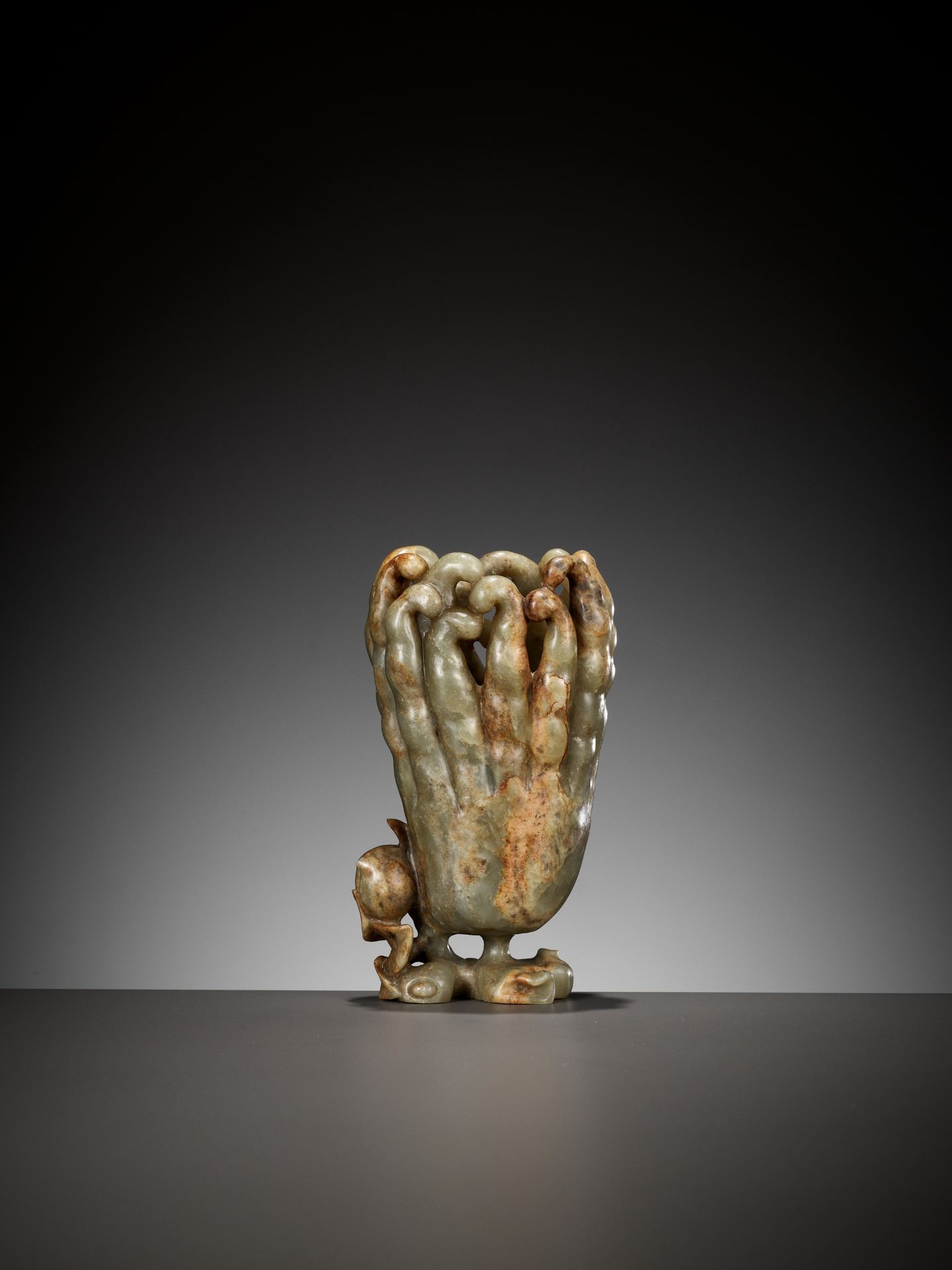 A CELADON AND RUSSET JADE 'FINGER CITRON' VASE, 17TH - 18TH CENTURY - Image 8 of 13
