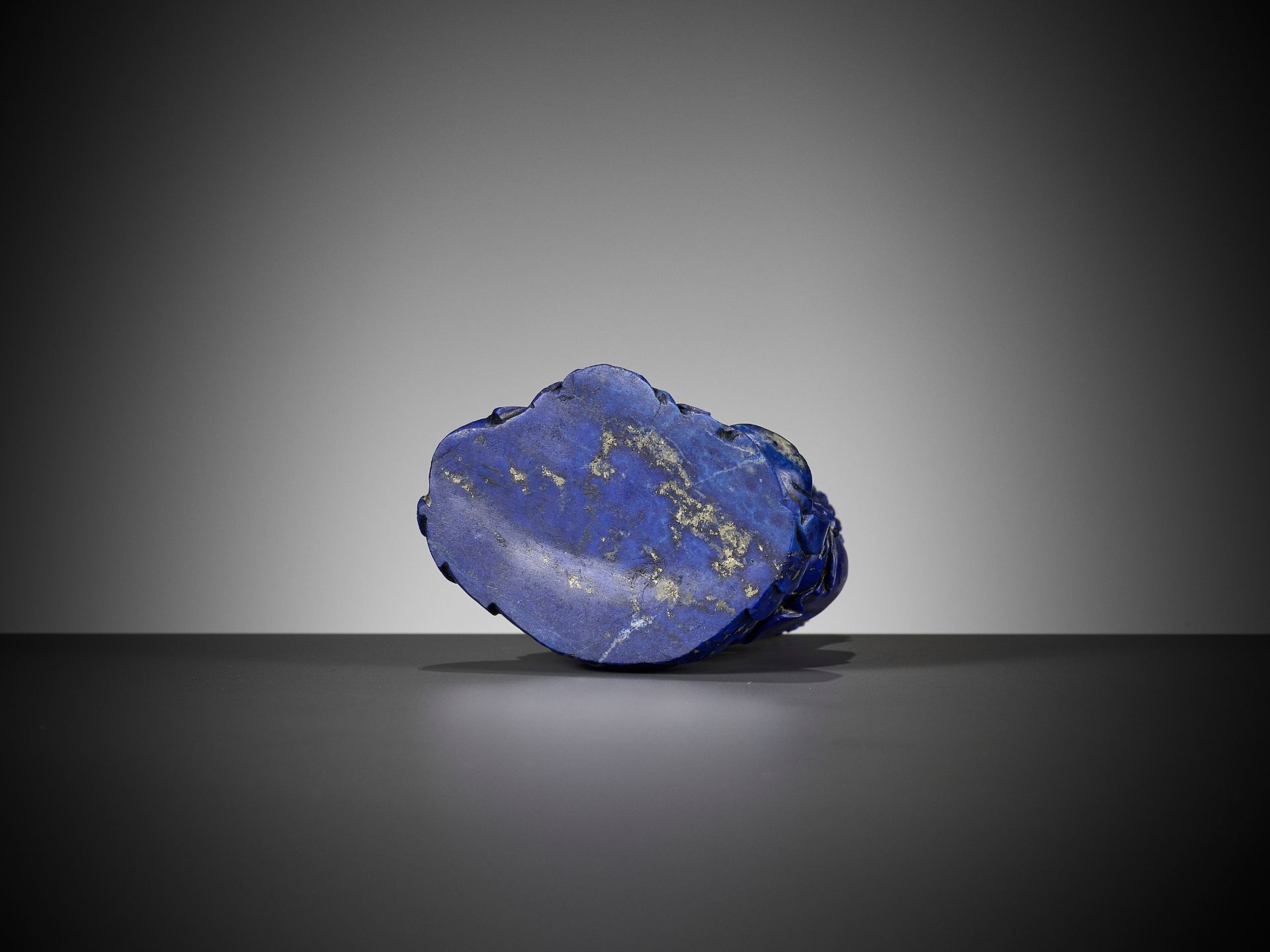 A LAPIS LAZULI FIGURE OF BUDDHA, QING DYNASTY - Image 12 of 12