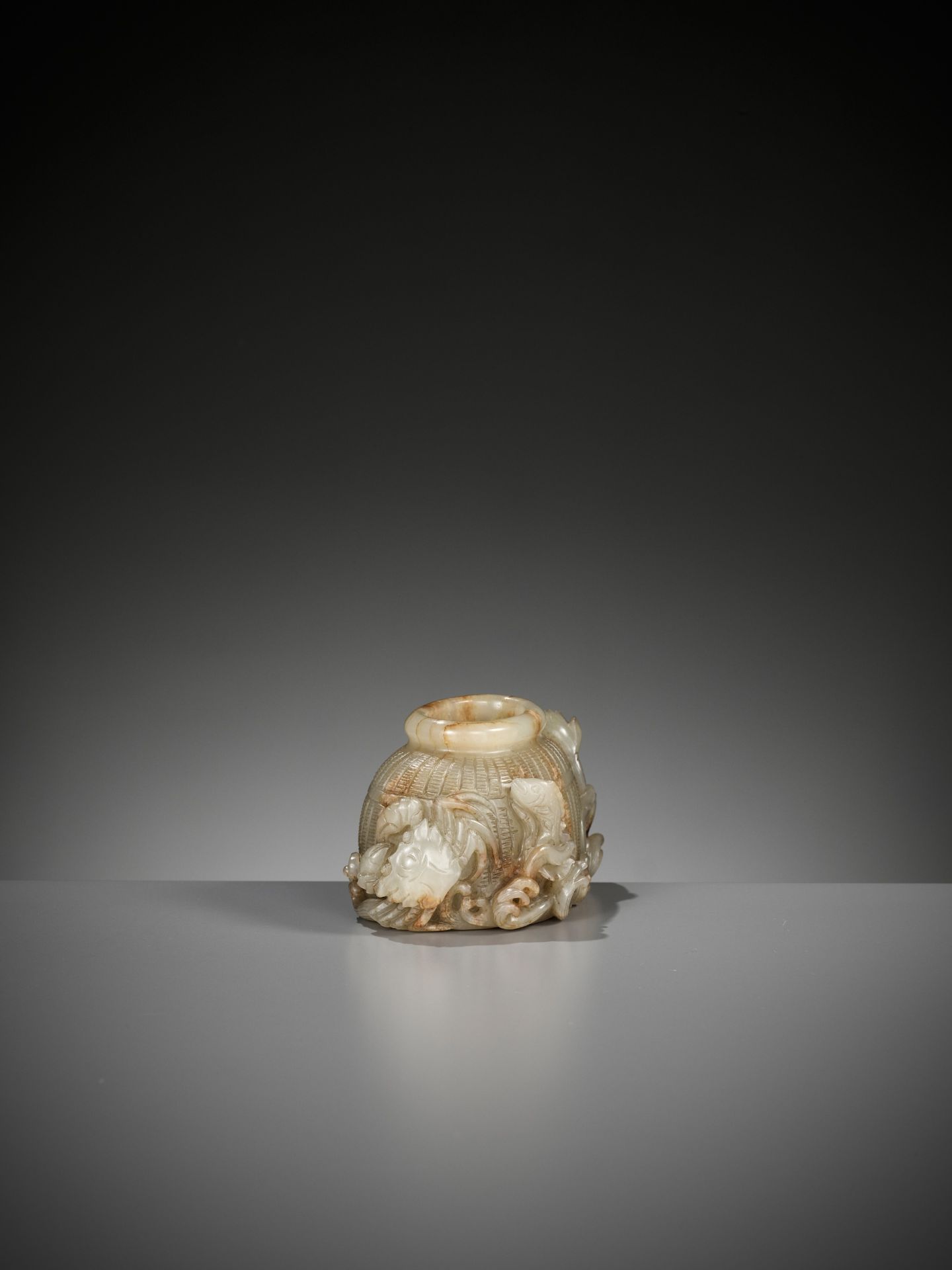 A FINE CELADON JADE 'FISH BASKET' BRUSH WASHER, 18TH-19TH CENTURY - Image 8 of 12