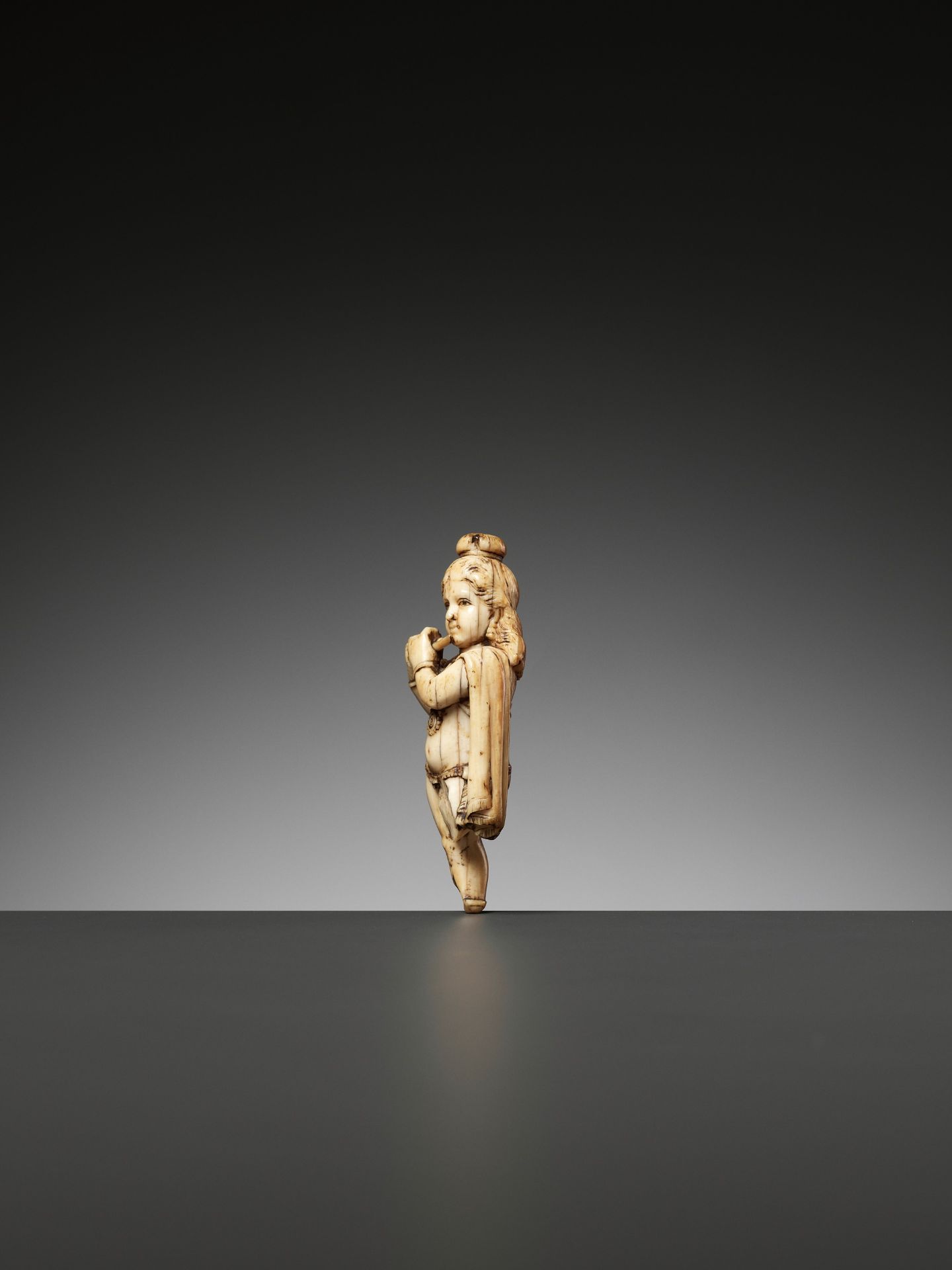 AN IVORY FIGURE OF KRISHNA VENUGOPALA, PLAYING THE FLUTE - Image 5 of 7