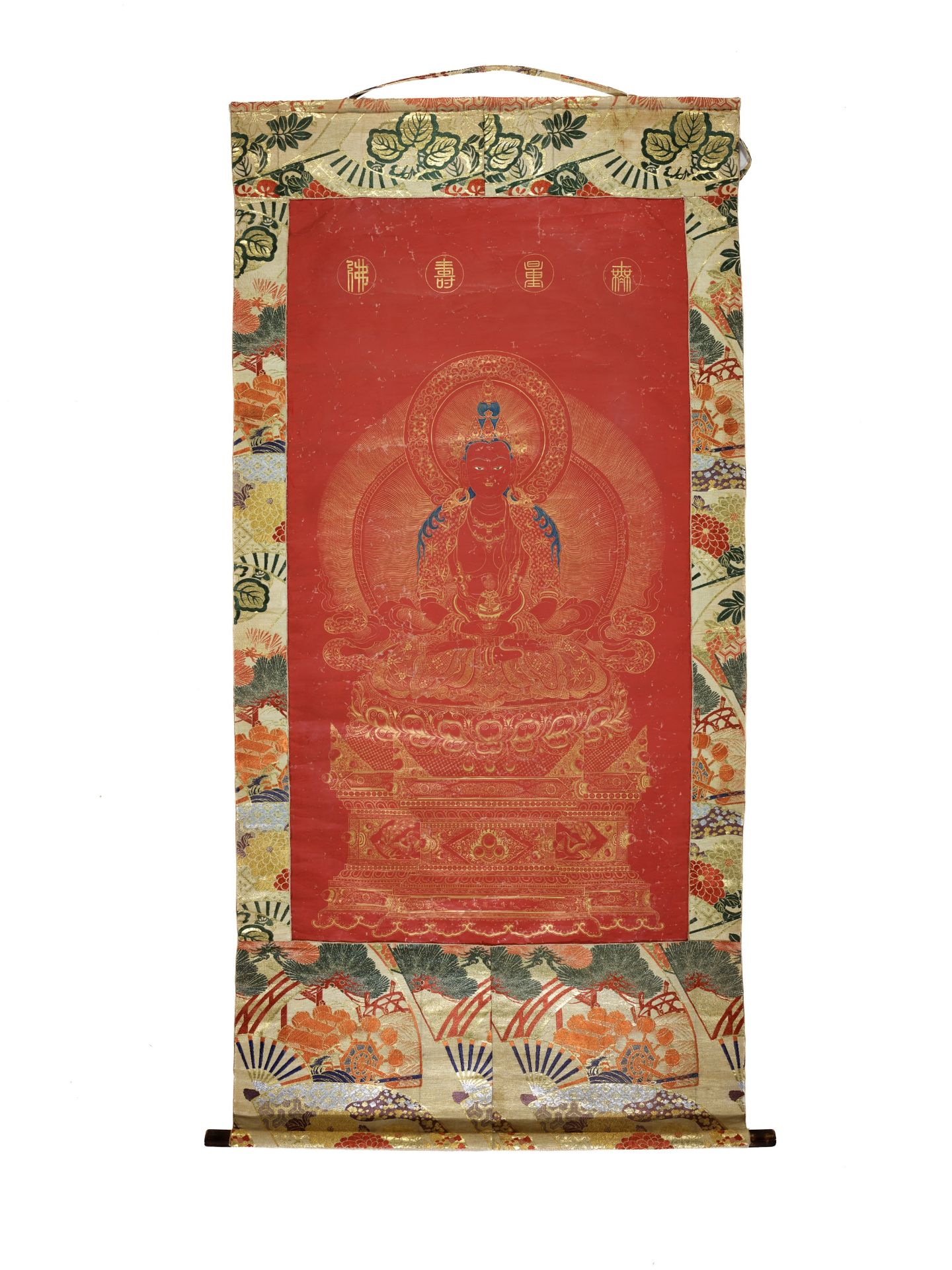 A RED-GROUND AND GILT THANGKA OF AMITAYUS, WULIANG SHOUFO - Image 2 of 8