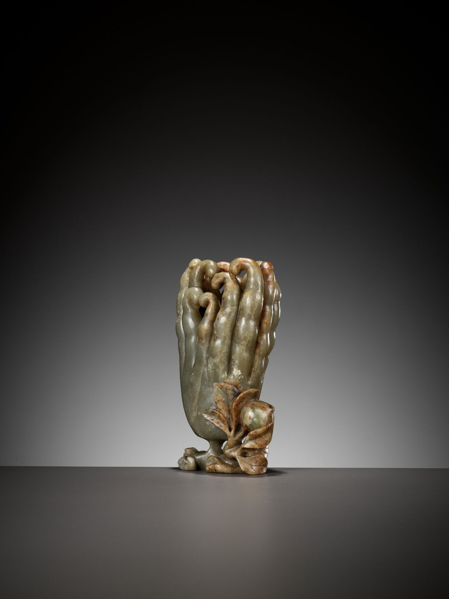 A CELADON AND RUSSET JADE 'FINGER CITRON' VASE, 17TH - 18TH CENTURY - Image 3 of 13