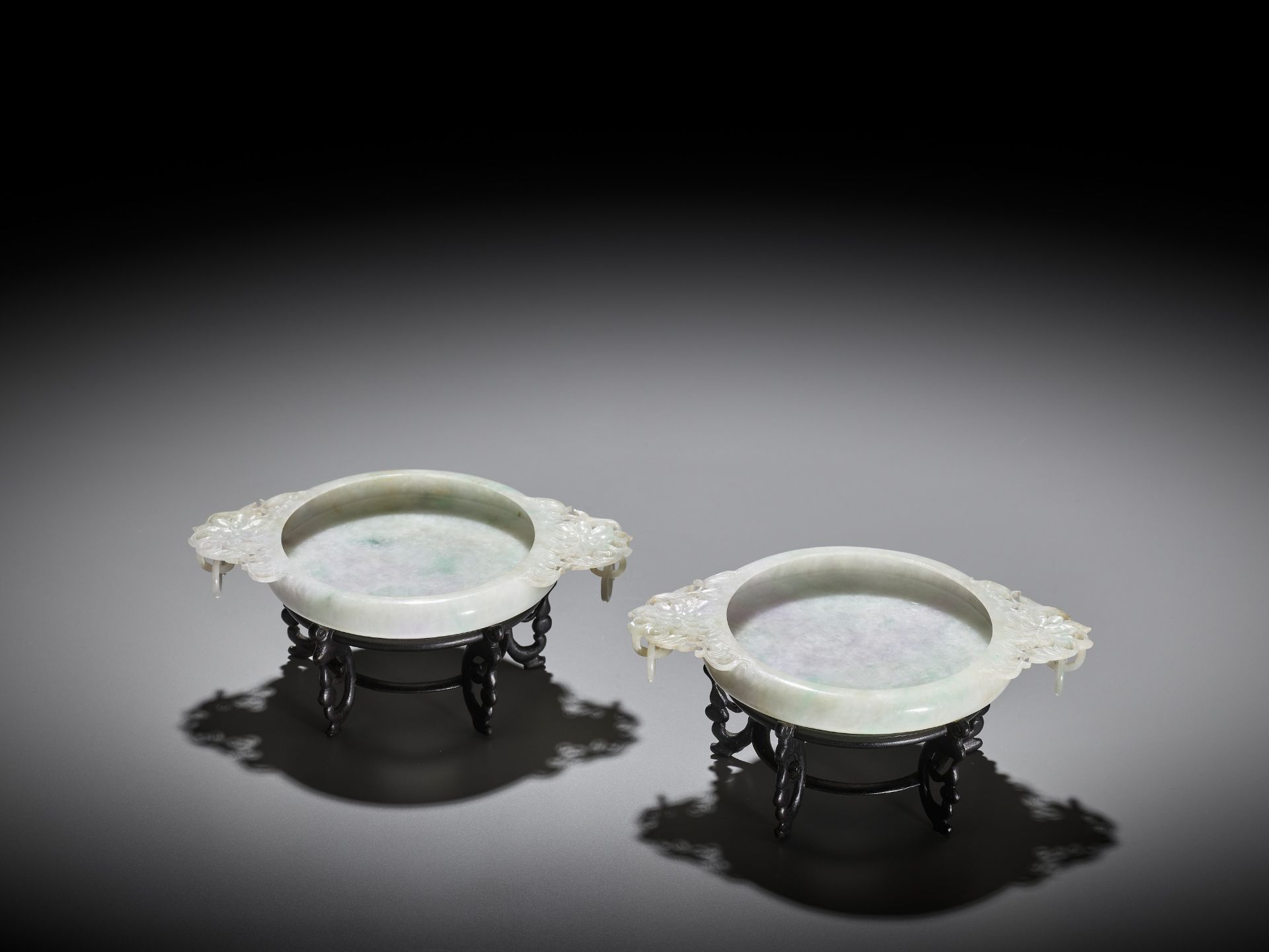 A PAIR OF RARE MUGHAL-STYLE JADEITE MARRIAGE BOWLS, LATE QING DYNASTY - Image 6 of 12