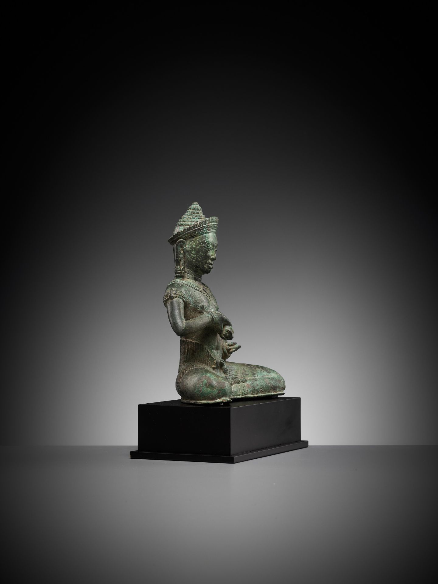 A BRONZE FIGURE OF VAJRASATTVA, BAYON STYLE, ANGKOR PERIOD - Image 9 of 12