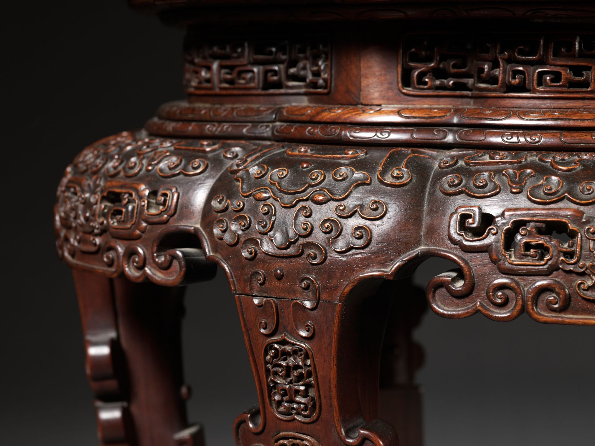 A 'TAOTIE' INCENSE STAND, XIANGJI, QING DYNASTY - Image 3 of 16