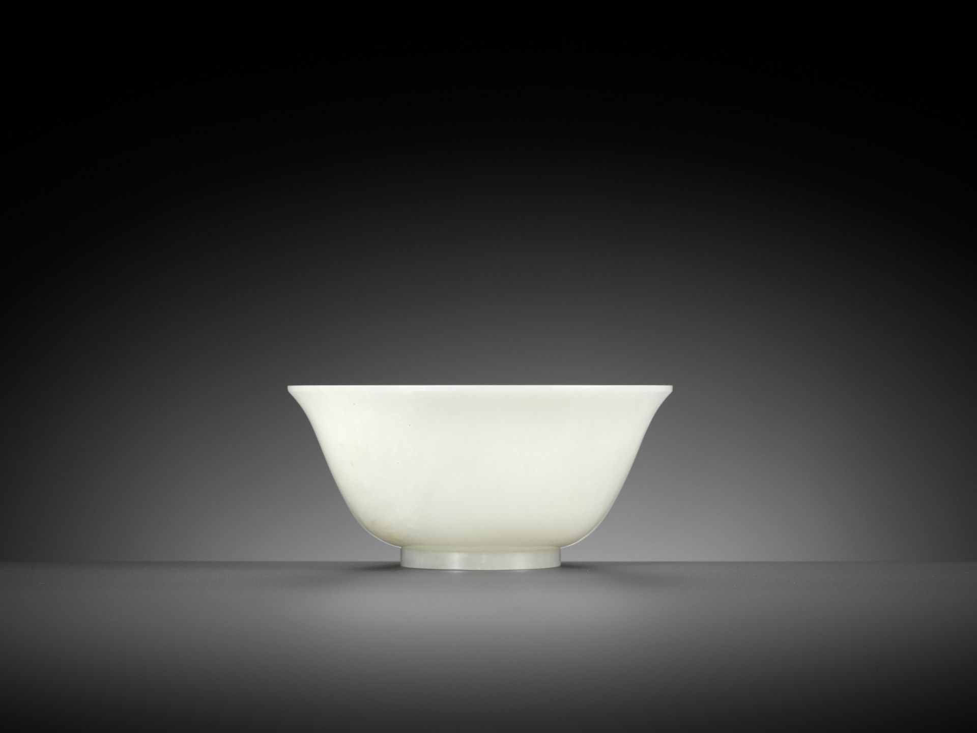 A WHITE JADE BOWL, QIANLONG PERIOD - Image 7 of 10