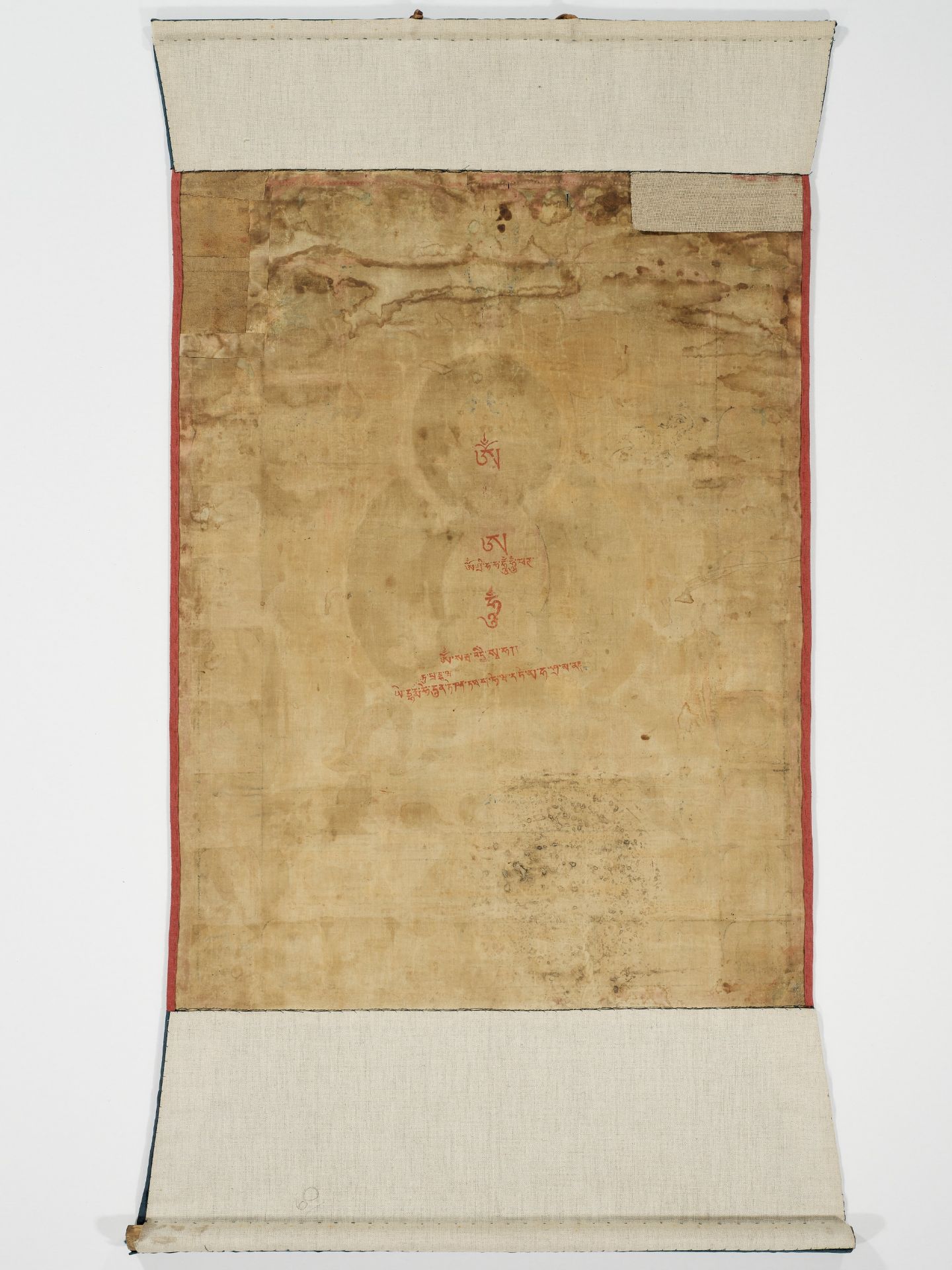 A THANGKA OF RED AMITAYUS, TIBET, 16TH CENTURY - Image 4 of 11