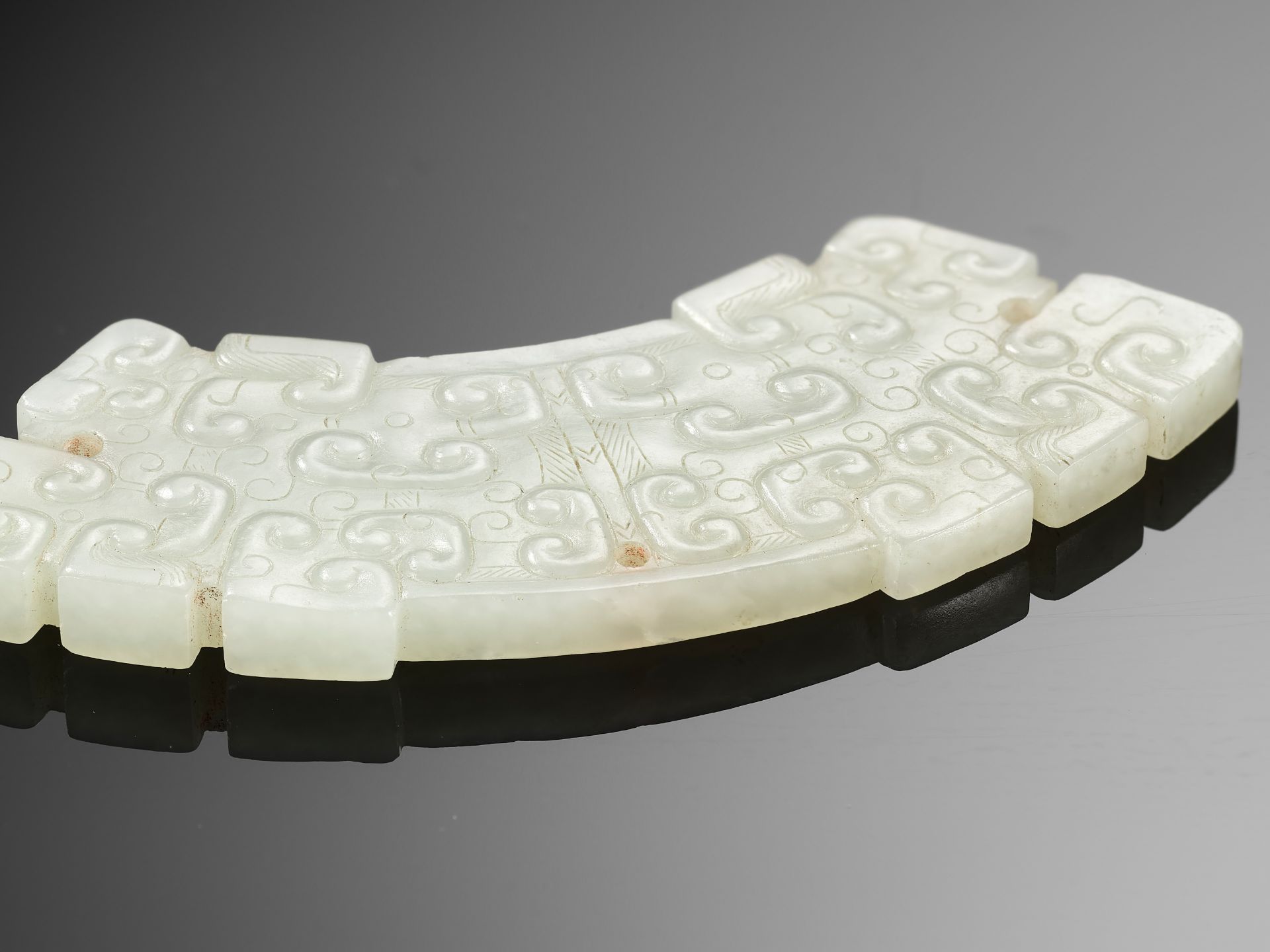 A WHITE JADE PENDANT, HUANG, EASTERN ZHOU DYNASTY - Image 8 of 8