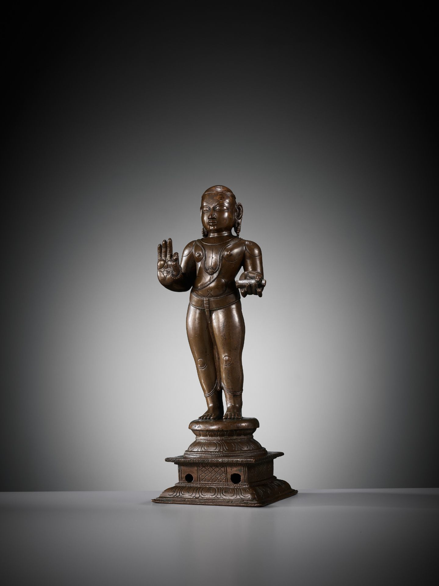 A LARGE COPPER ALLOY FIGURE OF MANIKKAVACAKAR, TAMIL NADU, 14TH-15TH CENTURY - Image 2 of 16