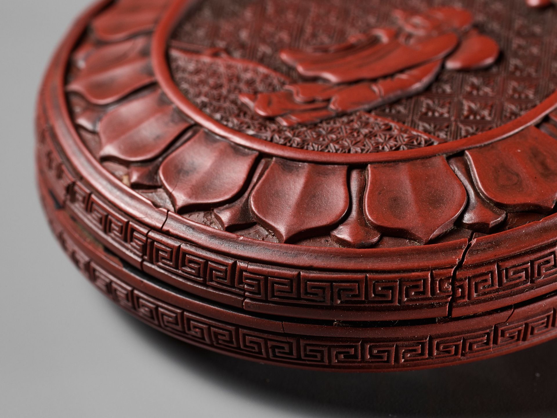 A CINNABAR LACQUER 'LUOHAN' BOX AND COVER, YUAN TO EARLY MING DYNASTY - Image 2 of 14