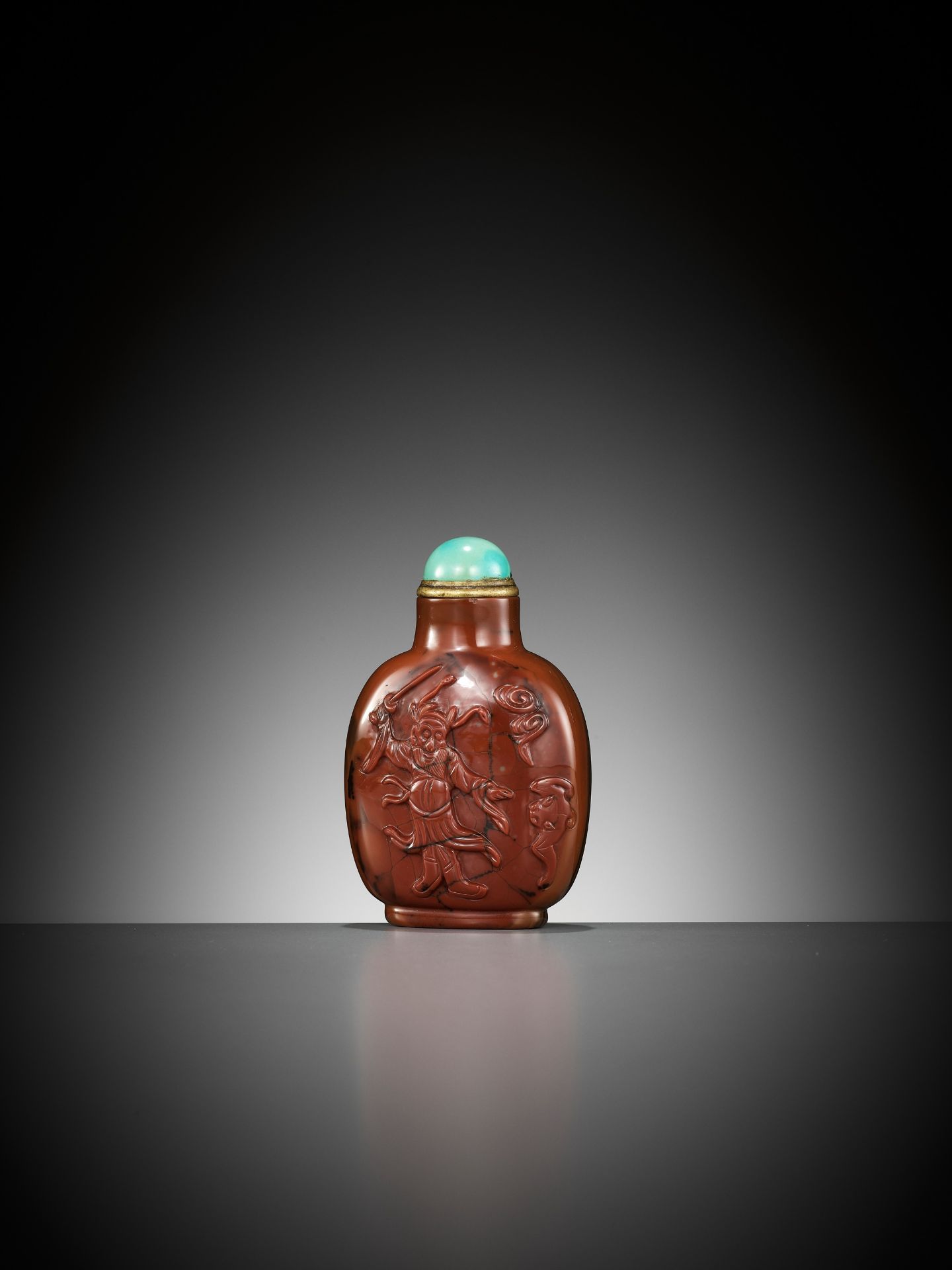 A RARE CAMEO JASPER SNUFF BOTTLE, OFFICIAL SCHOOL, QING DYNASTY - Image 5 of 9