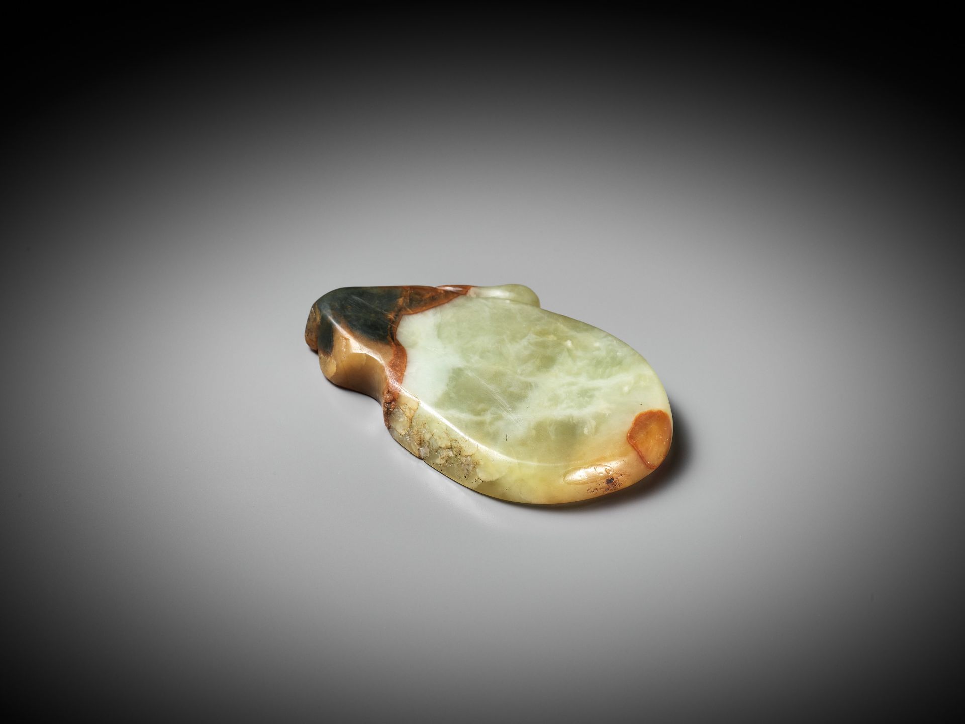 A YELLOW AND RUSSET JADE 'RABBIT' INKSTONE, EARLY QING DYNASTY - Image 6 of 8