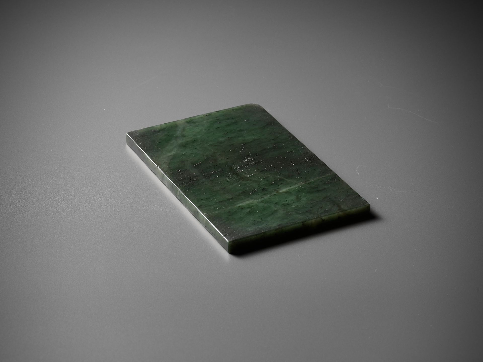 AN IMPERIAL SPINACH-GREEN JADE 'LUOHAN' PANEL AFTER GUANXIU (823-912 AD), WITH A POETIC EULOGY BY HO - Image 6 of 18