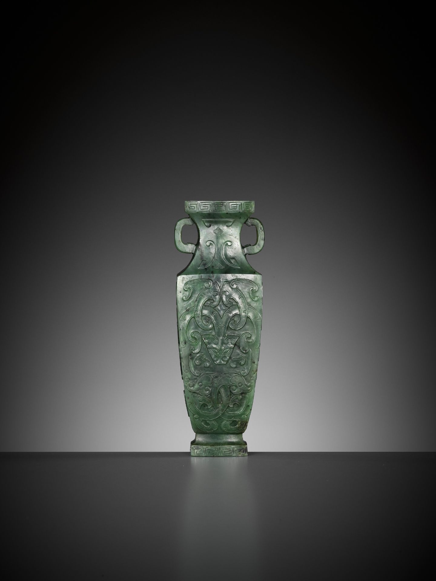 A SPINACH GREEN JADE MINIATURE 'ARCHAISTIC' VASE, 18TH-19TH CENTURY - Image 16 of 19