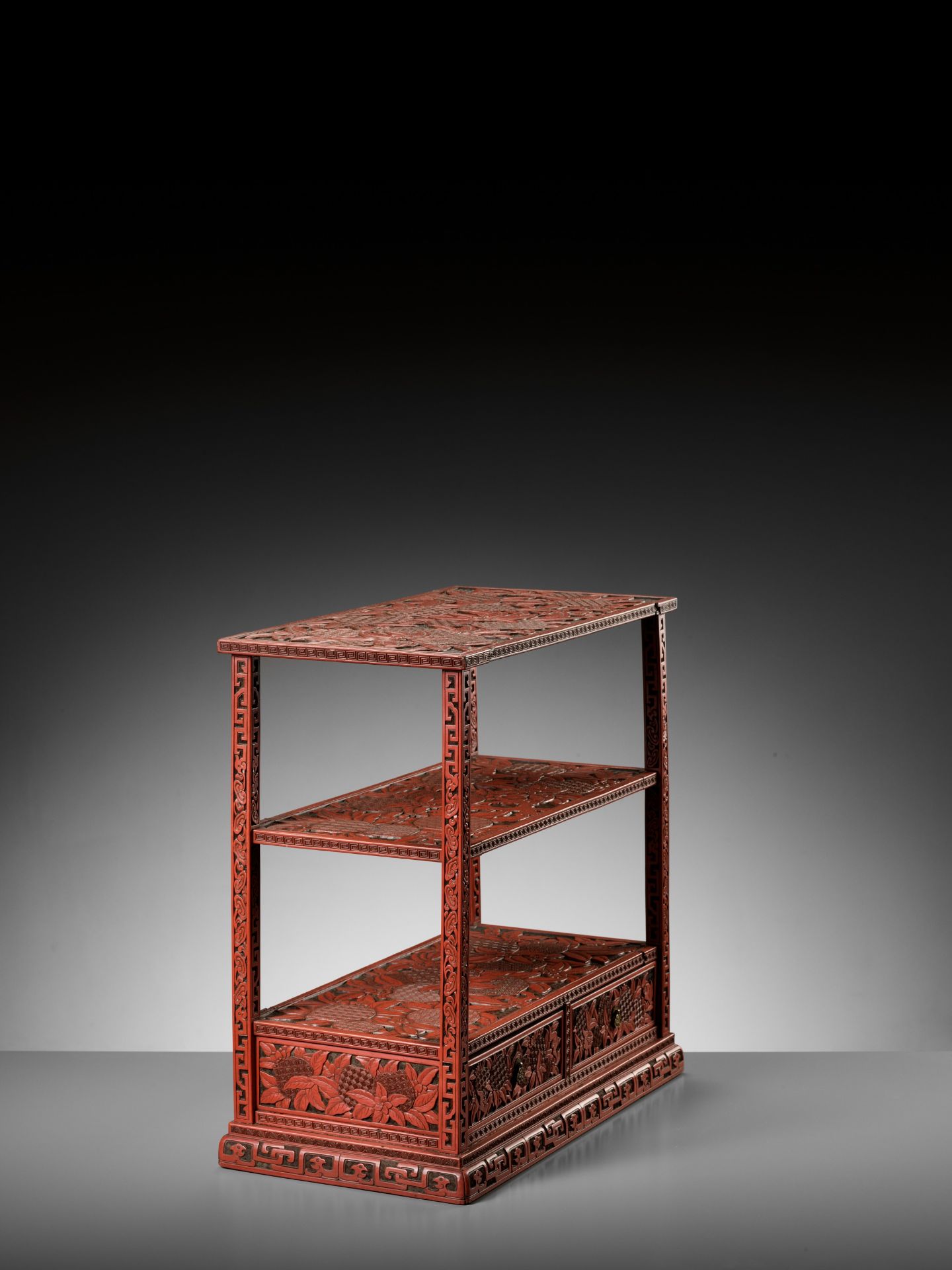 A FINE CINNABAR LACQUER DISPLAY STAND, QING DYNASTY - Image 8 of 12