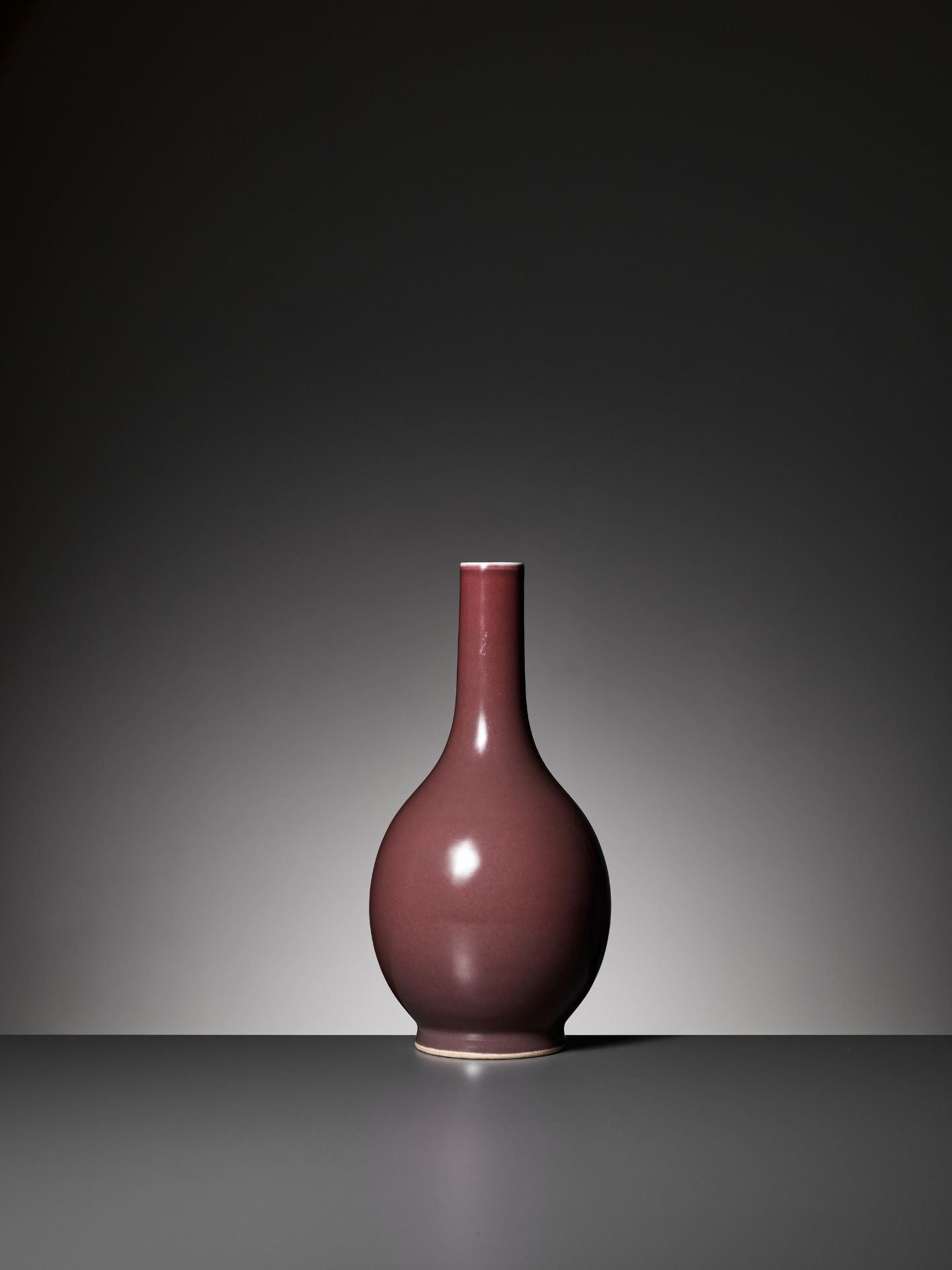 A COPPER-RED GLAZED VASE, DAN PING, 18TH CENTURY - Image 3 of 8