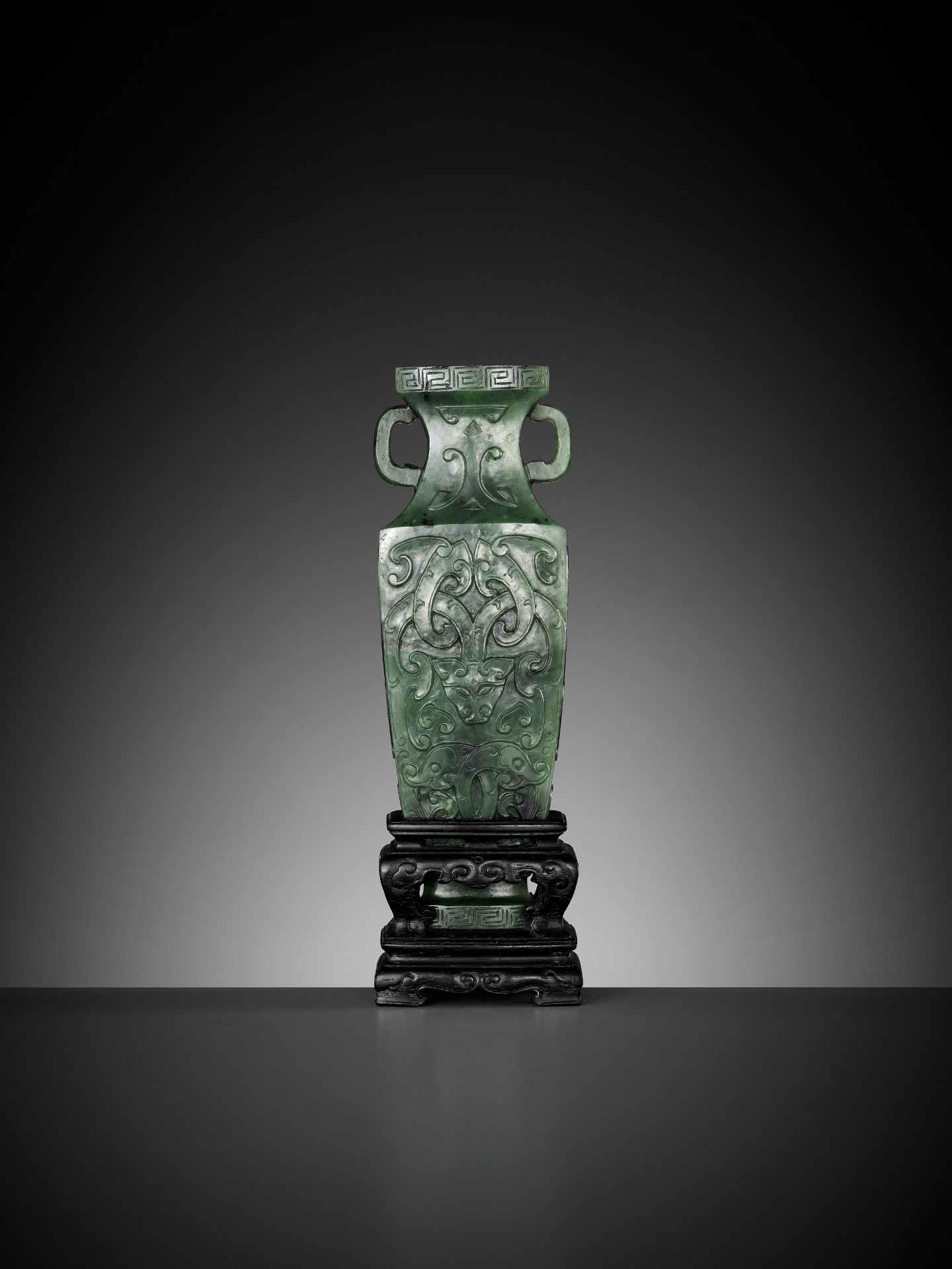 A SPINACH GREEN JADE MINIATURE 'ARCHAISTIC' VASE, 18TH-19TH CENTURY - Image 12 of 19