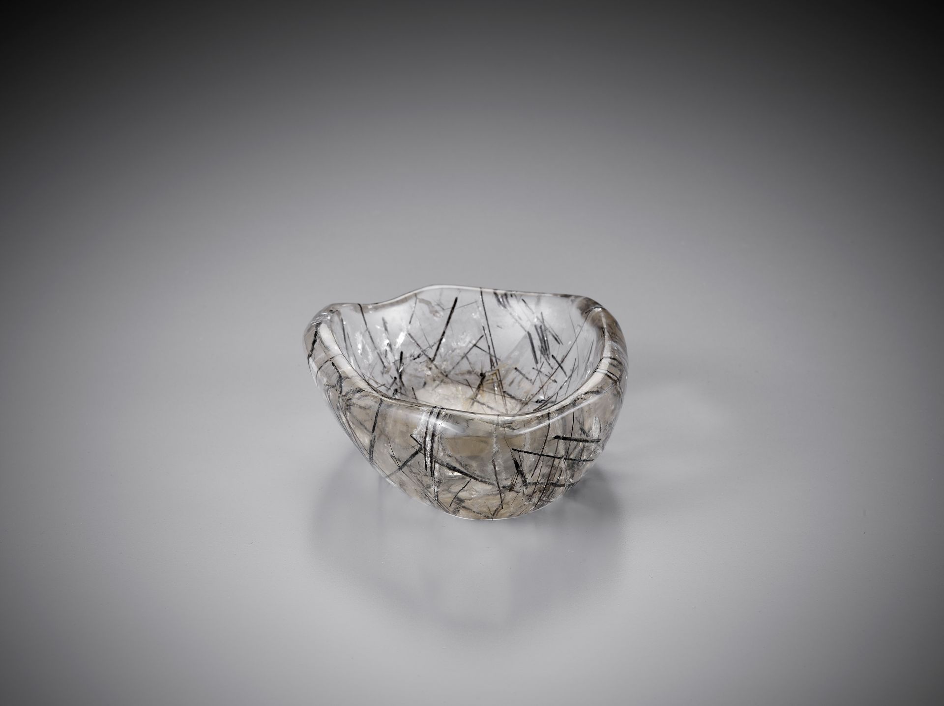 A FINELY CARVED 'HAIR-CRYSTAL' BRUSH WASHER, 1750-1850 - Image 10 of 11