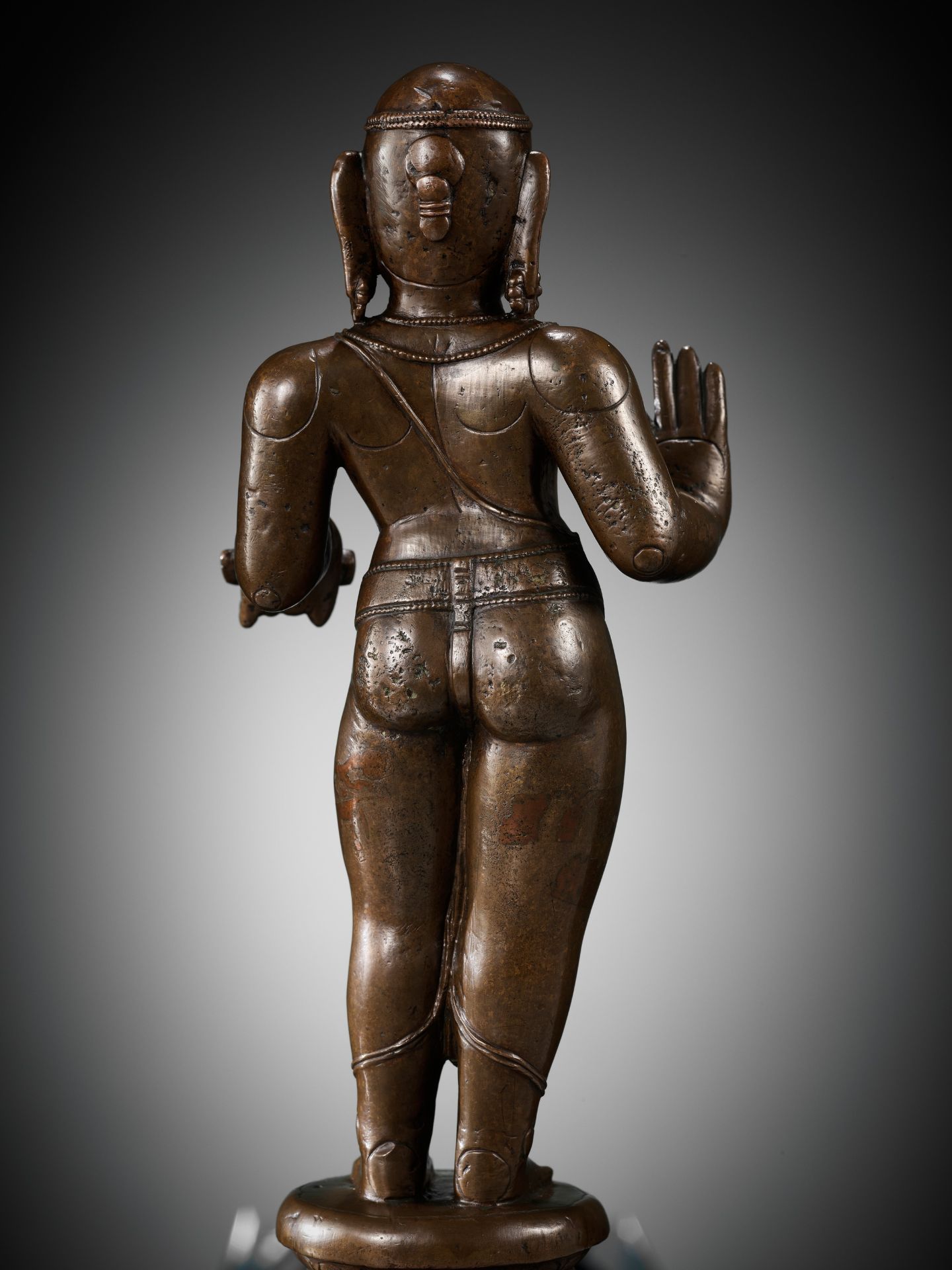 A LARGE COPPER ALLOY FIGURE OF MANIKKAVACAKAR, TAMIL NADU, 14TH-15TH CENTURY - Image 13 of 16