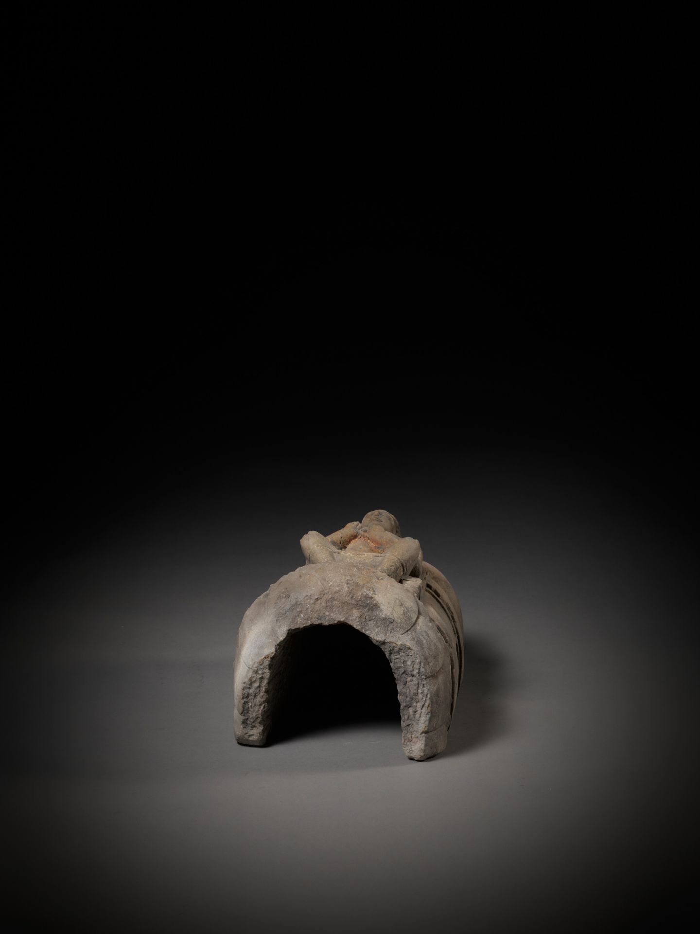 A SANDSTONE STUPA DOME FRAGMENT DEPICTING BUDDHA, POST-GUPTA PERIOD - Image 12 of 12