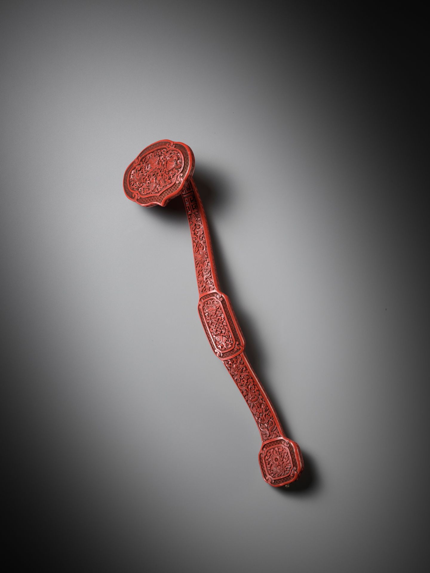 A CARVED CINNABAR LACQUER 'BAJIXIANG' RUYI SCEPTER, QING DYNASTY - Image 10 of 10