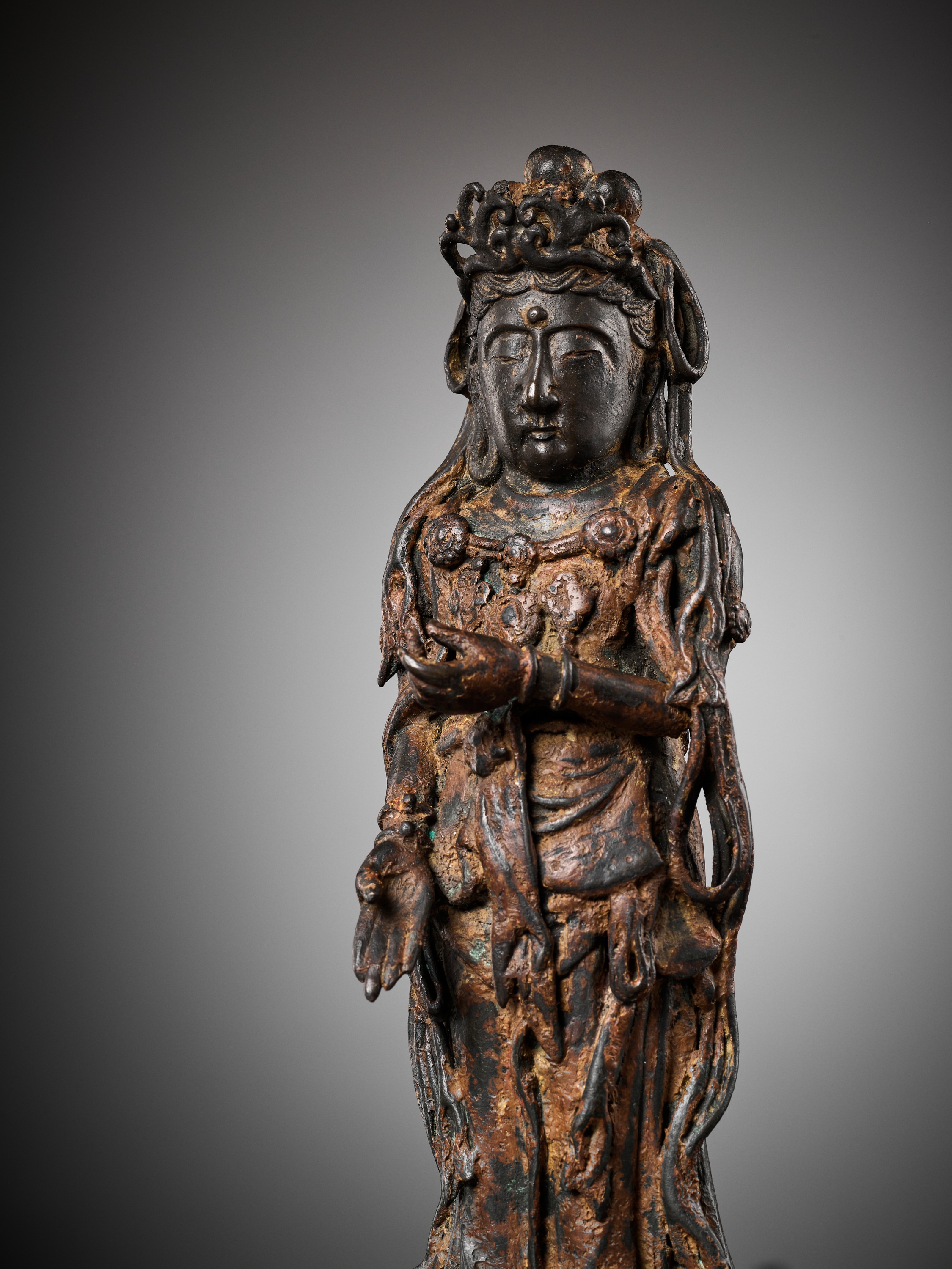 AN EXCEEDINGLY RARE BRONZE FIGURE OF GUANYIN, DALI KINGDOM, 12TH - MID-13TH CENTURY