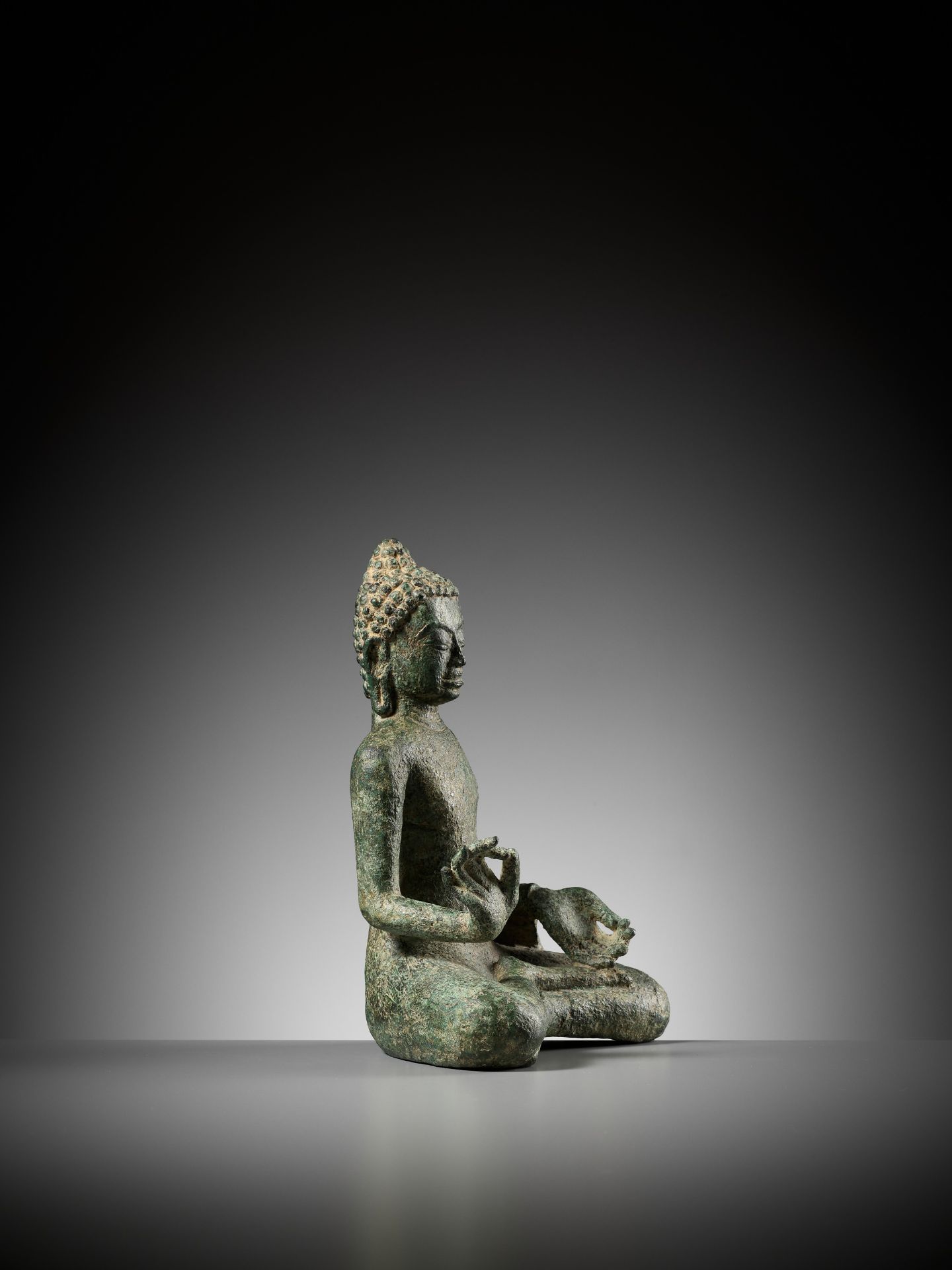 A BRONZE FIGURE OF BUDDHA, MON-DVARAVATI PERIOD - Image 9 of 11