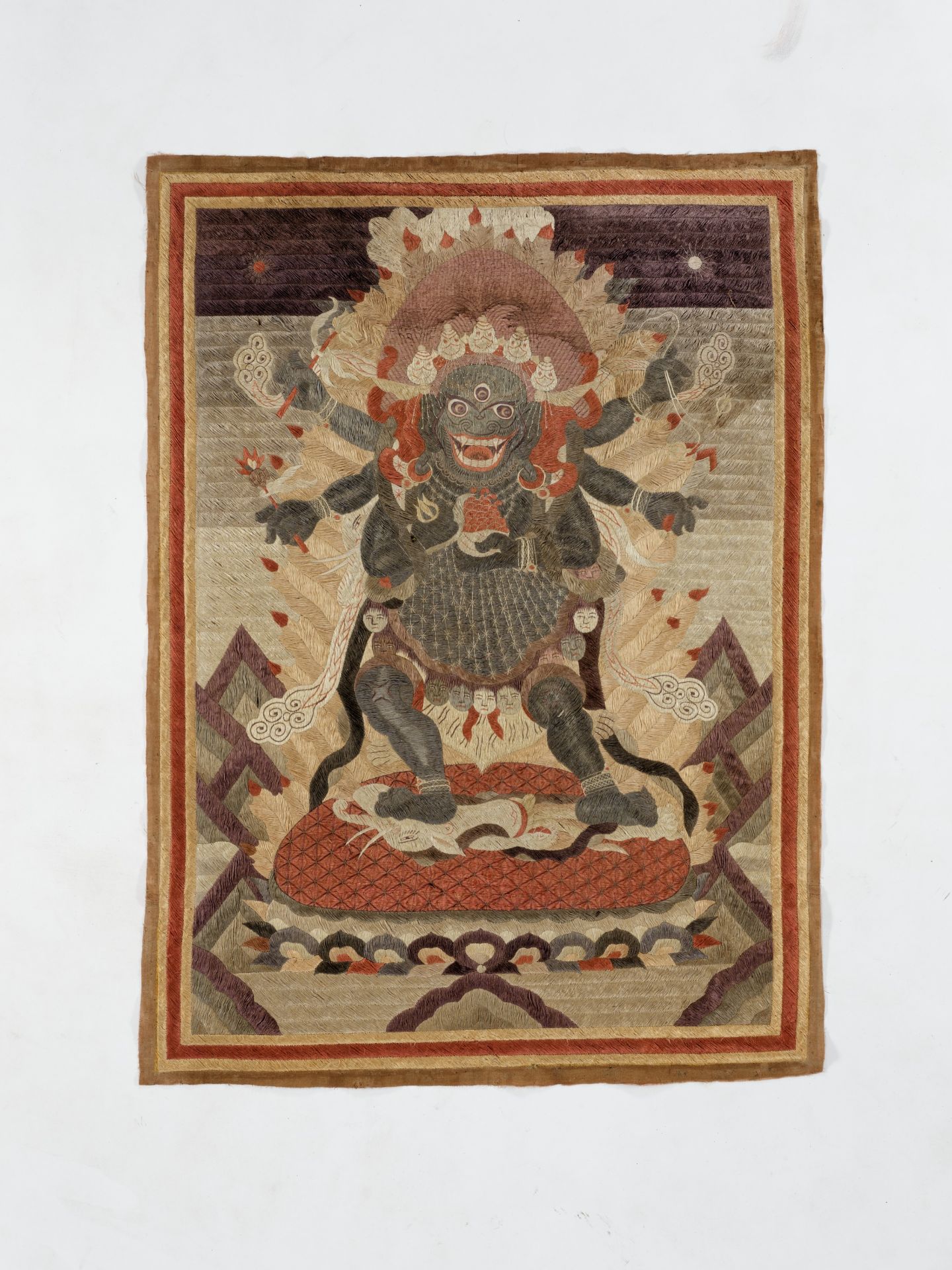 AN IMPRESSIVE SILK EMBROIDERED THANGKA OF MAHAKALA - Image 5 of 6