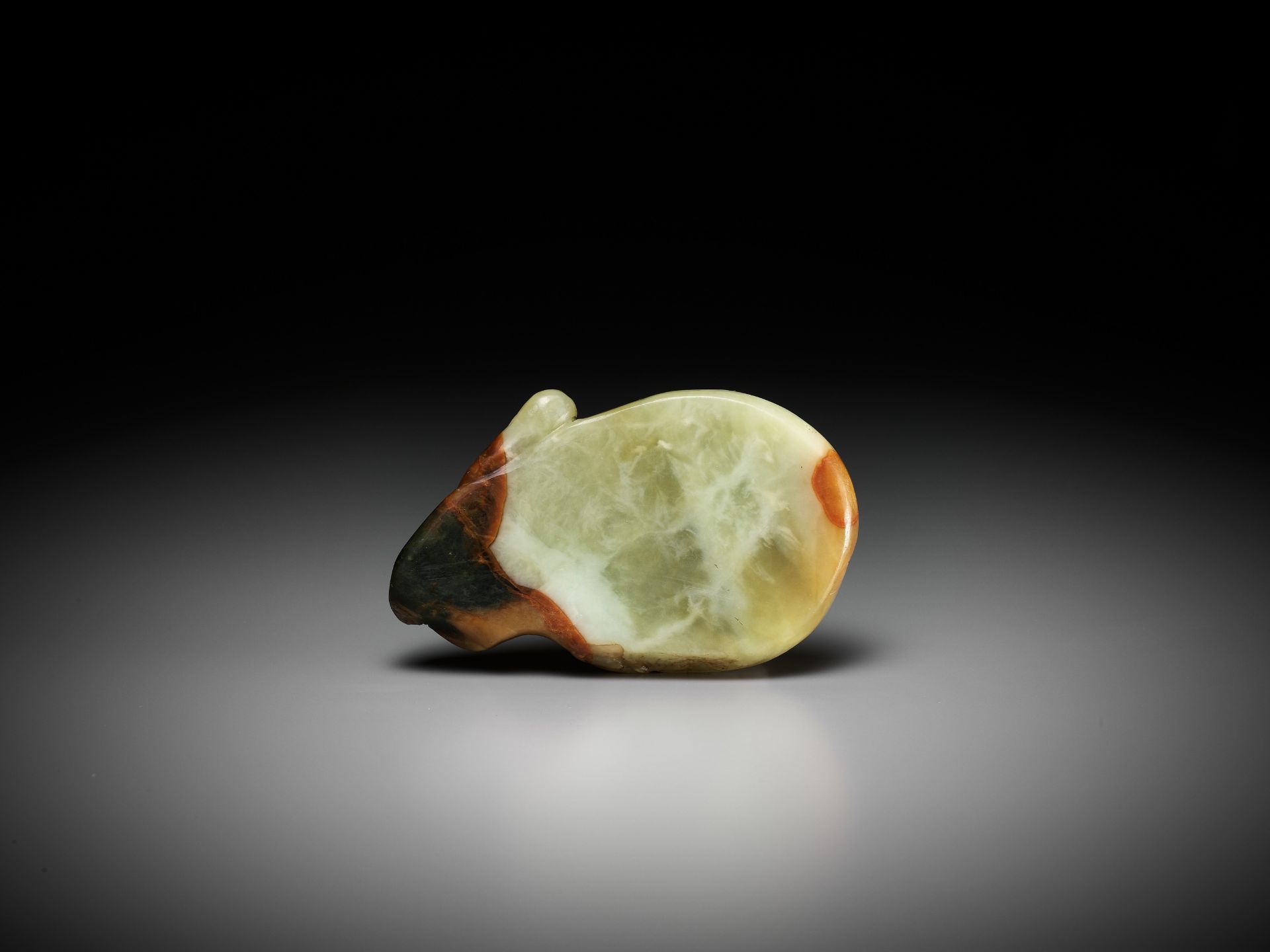 A YELLOW AND RUSSET JADE 'RABBIT' INKSTONE, EARLY QING DYNASTY - Image 2 of 8