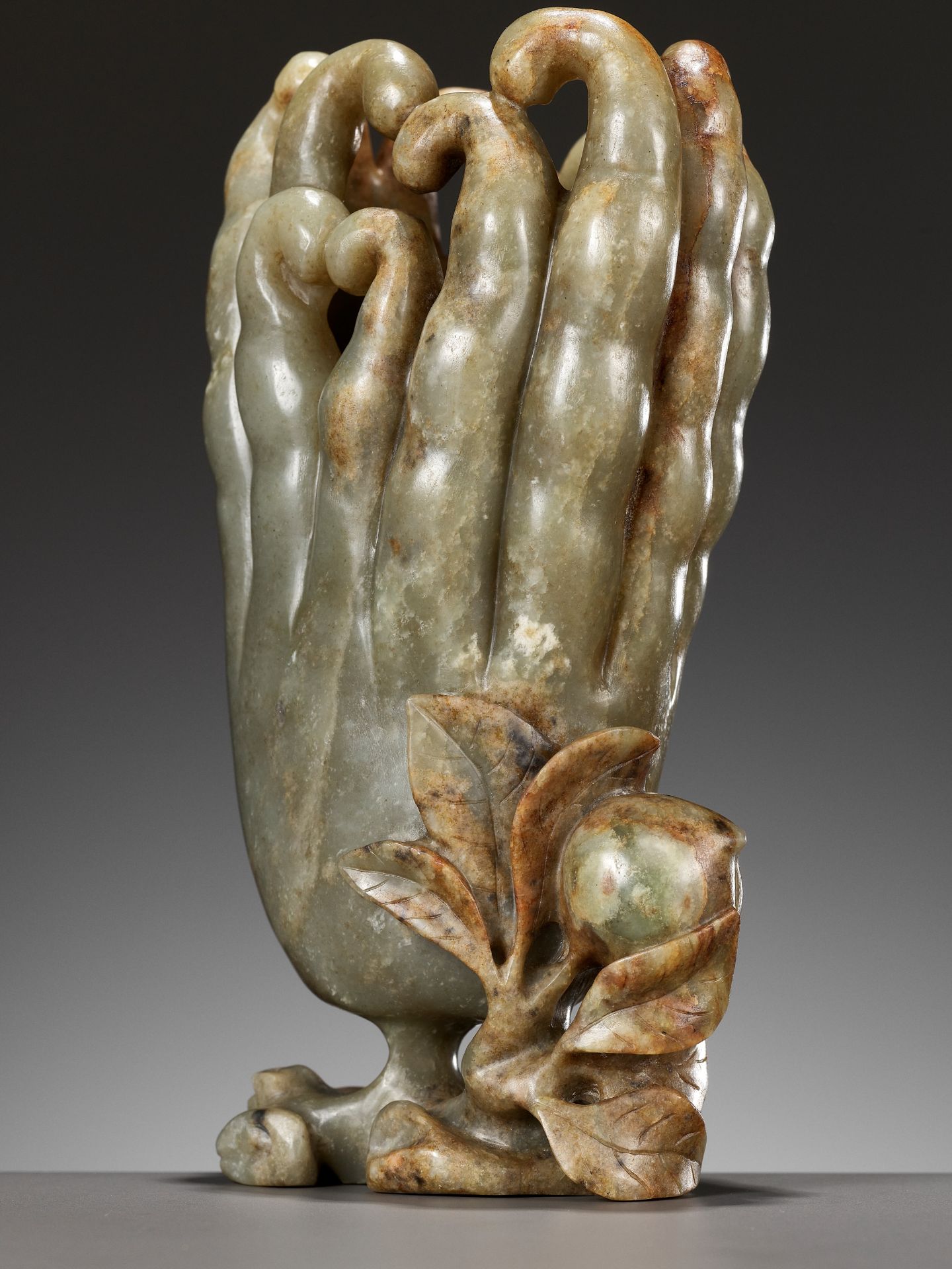 A CELADON AND RUSSET JADE 'FINGER CITRON' VASE, 17TH - 18TH CENTURY - Image 12 of 13