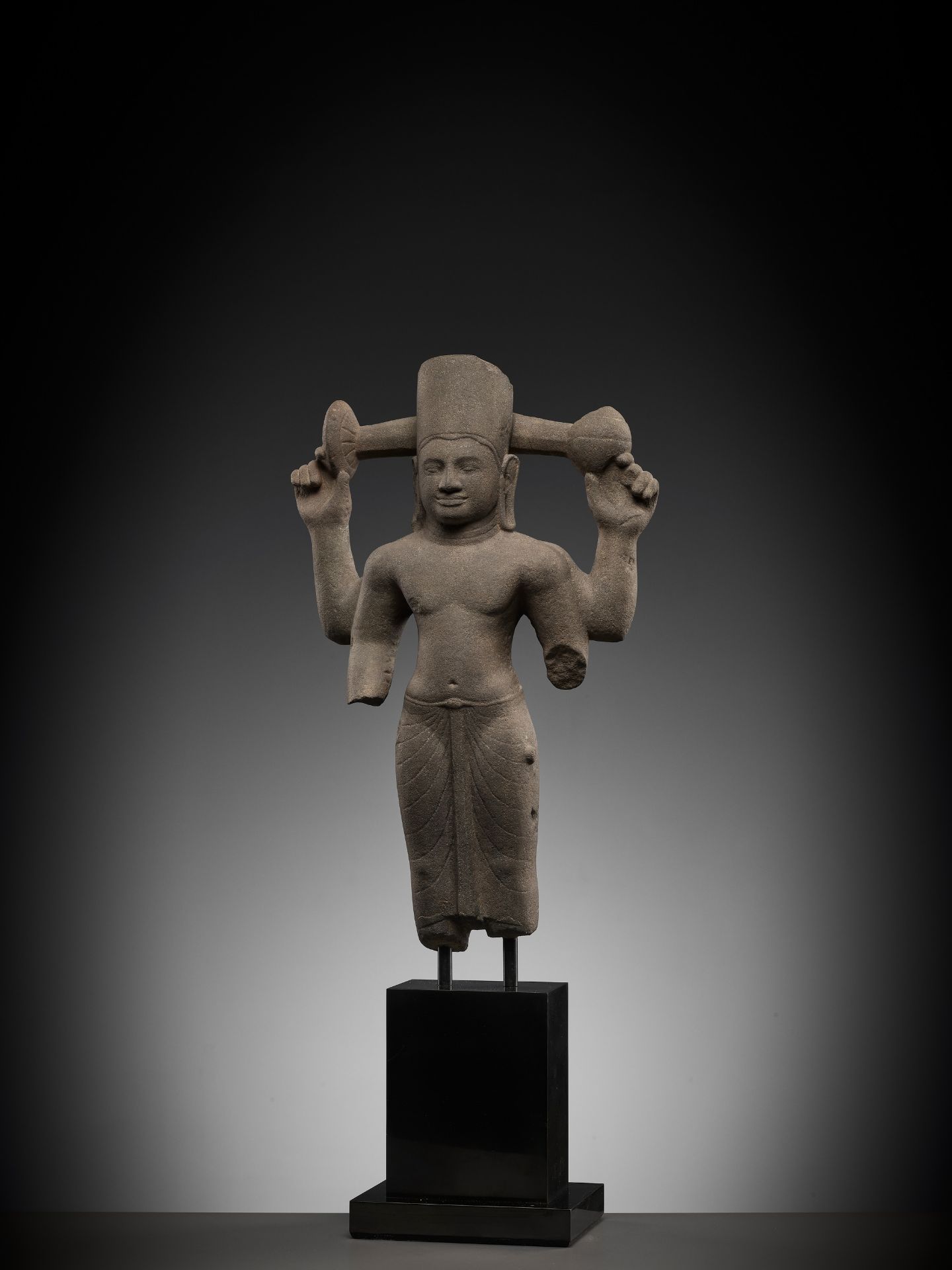 A STONE FIGURE OF VISHNU, PRE-ANGKOR PERIOD, PHNOM DA STYLE - Image 7 of 11