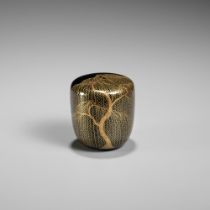 A BLACK AND GOLD LACQUER NATSUME (TEA CADDY) WITH A WEEPING WILLOW (YANAGI)