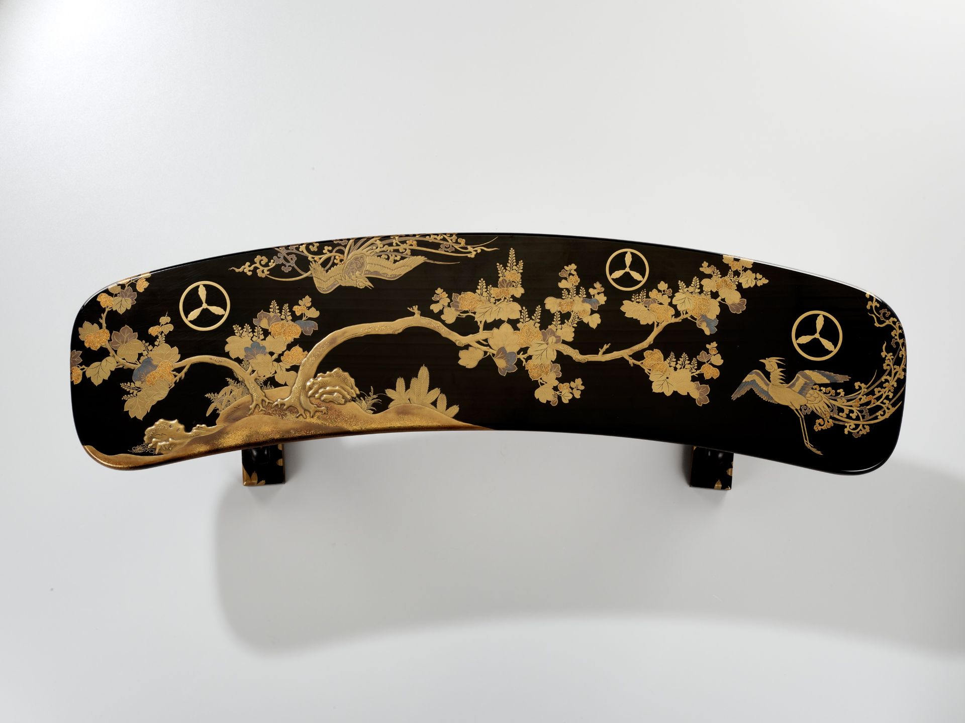 A RARE LACQUER KYOSOKU (ARMREST) - Image 4 of 9