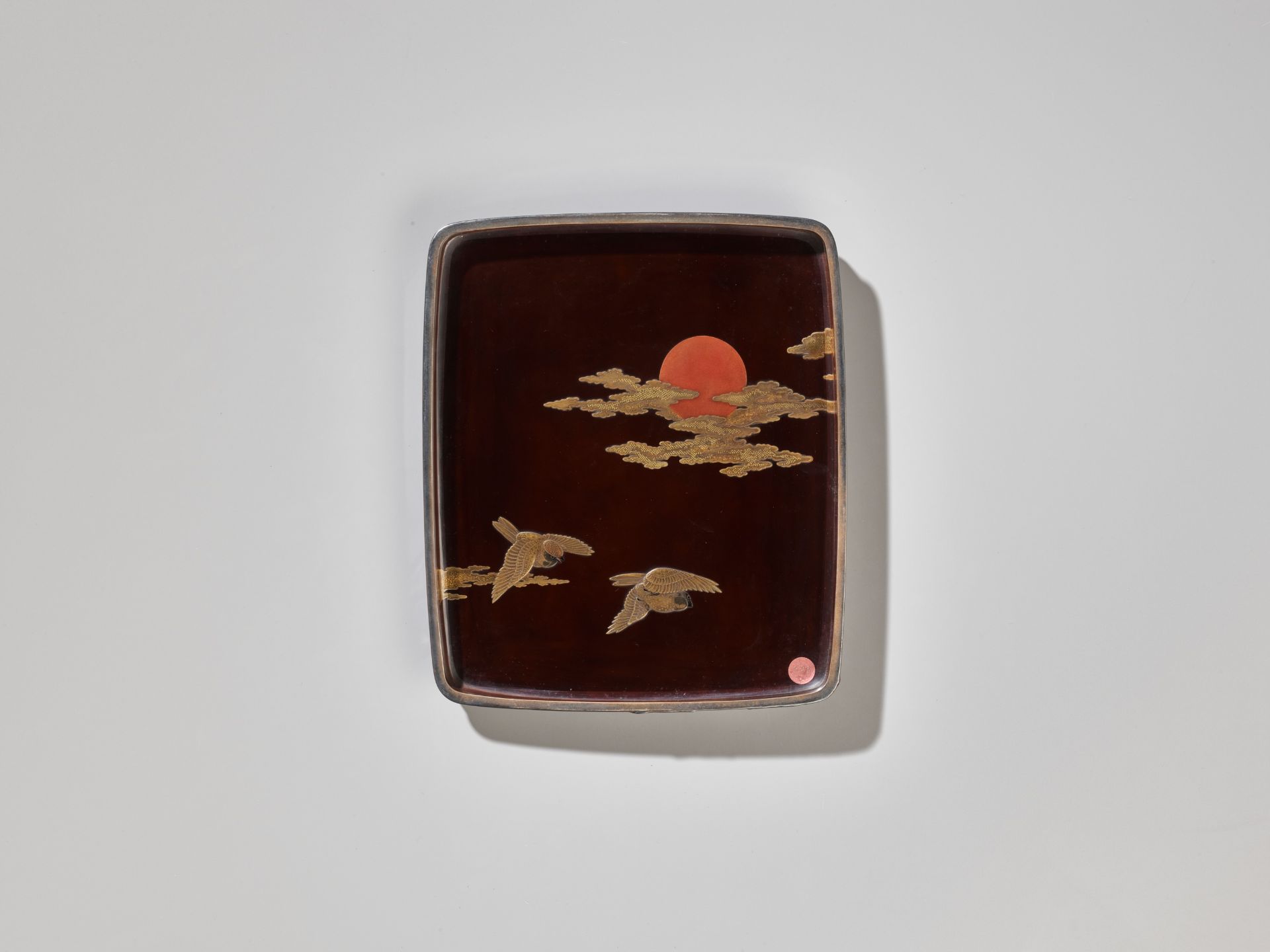 SHOGAKU: A SUPERB LACQUER SUZURIBAKO DEPICTING AN AUTUMNAL SCENE WITH FALCON AND SPARROWS - Image 3 of 14