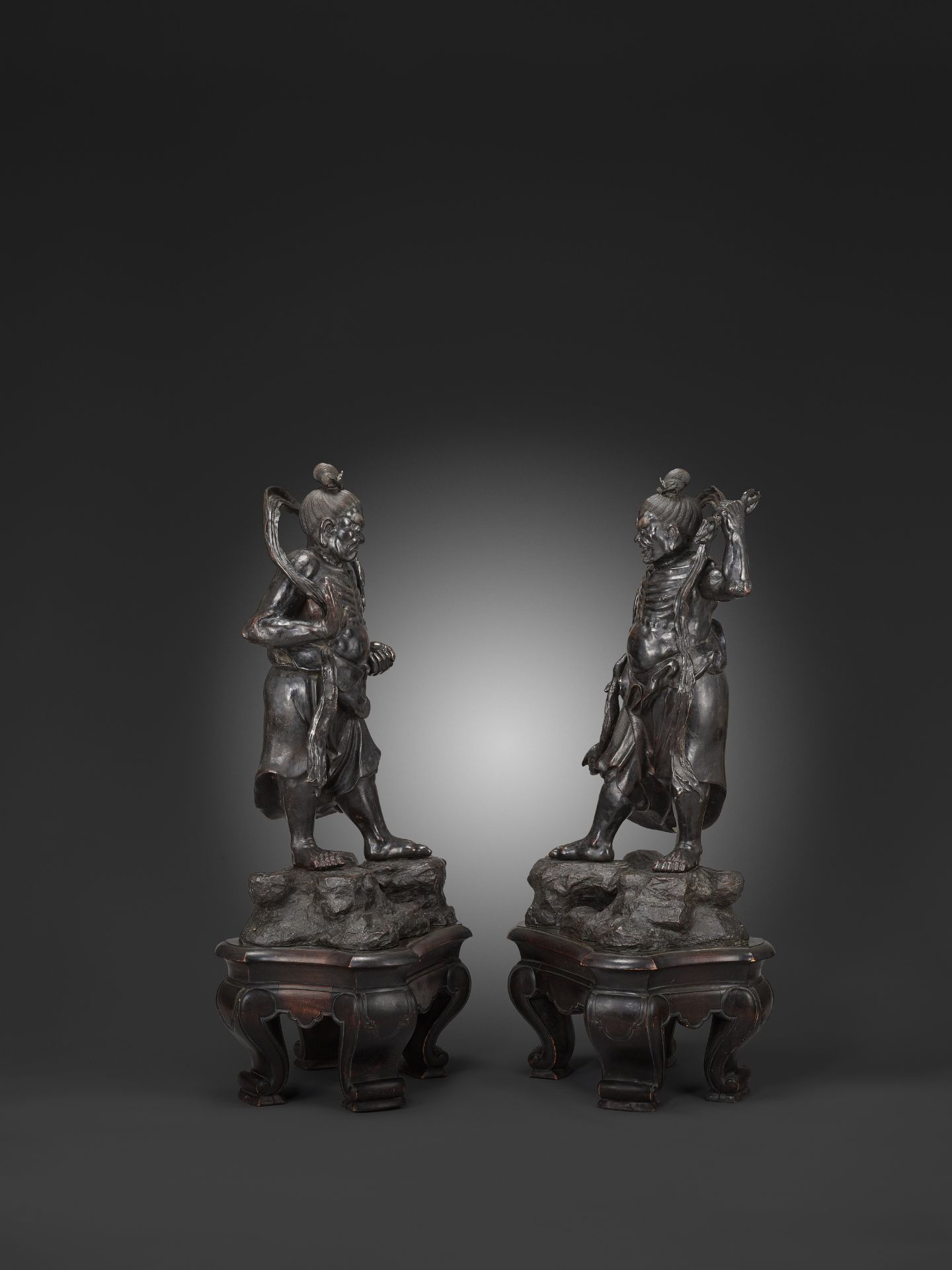 A PAIR OF MONUMENTAL BRONZE NIO GUARDIANS, DATED 1783 BY INSCRIPTION - Image 11 of 13