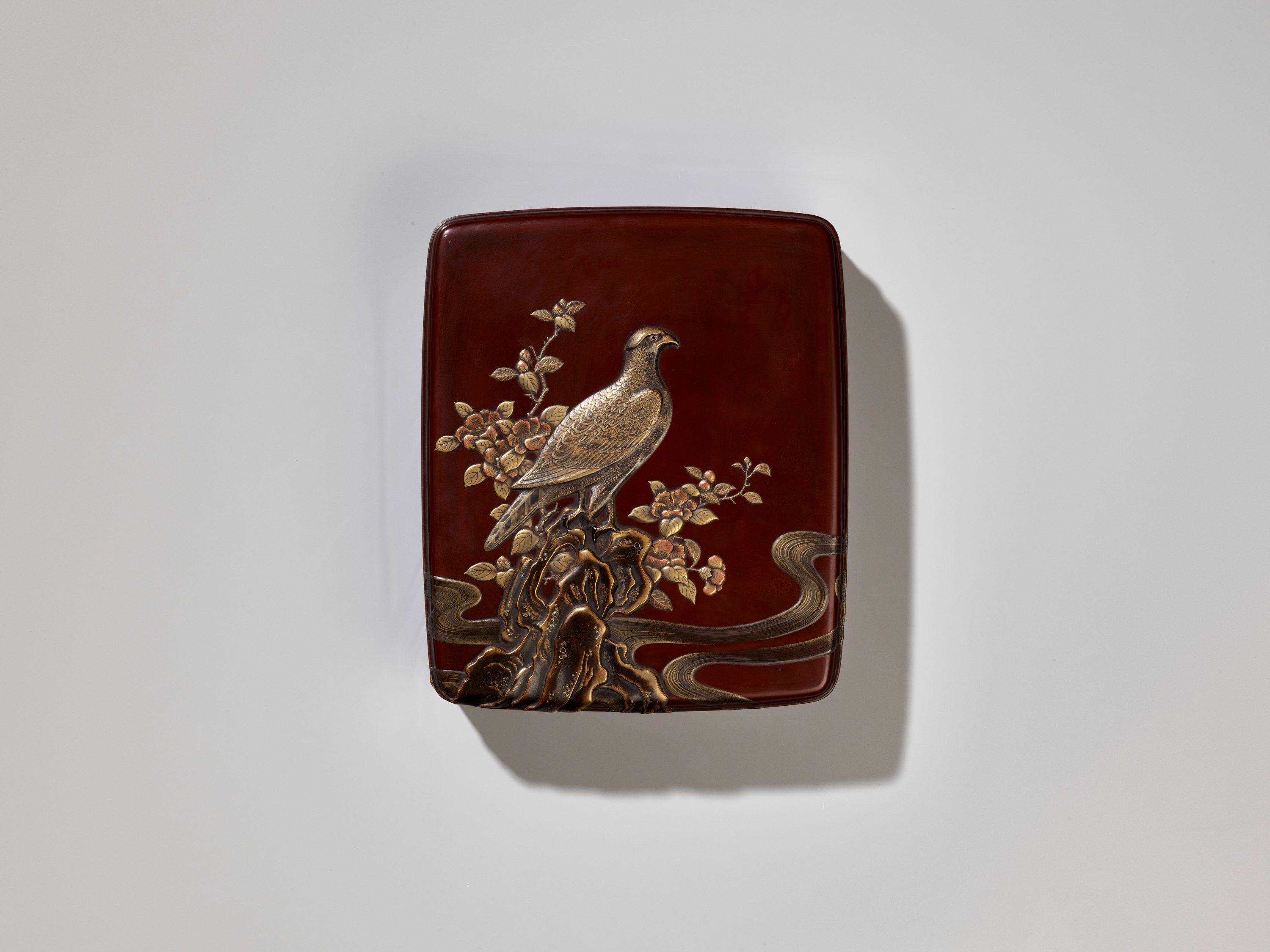 SHOGAKU: A SUPERB LACQUER SUZURIBAKO DEPICTING AN AUTUMNAL SCENE WITH FALCON AND SPARROWS - Image 9 of 14