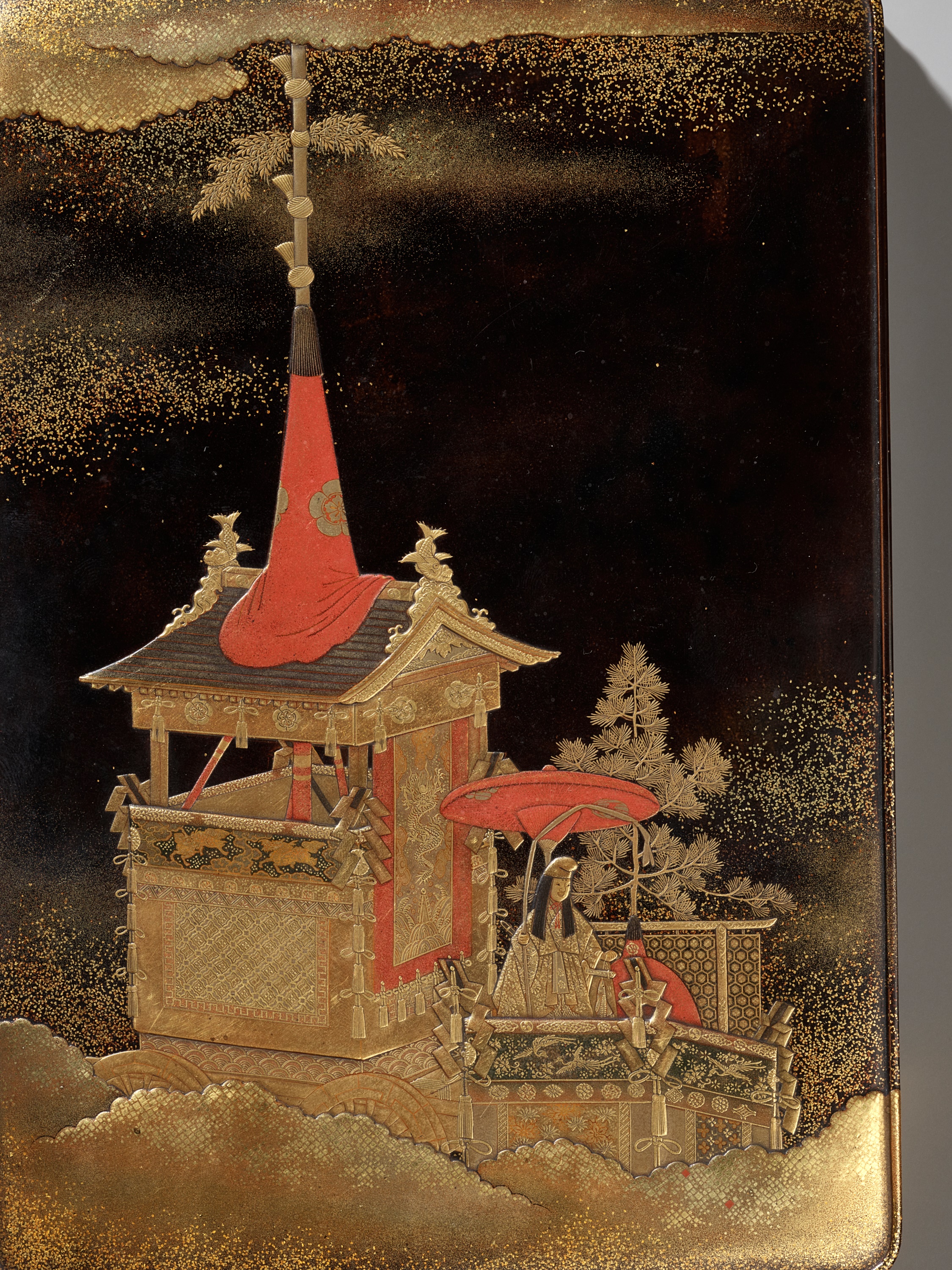 SHISEN: A MAGNIFICENT LACQUER SUZURIBAKO DEPICTING THE GION MATSURI WITH YAMABOKO FLOATS - Image 4 of 16