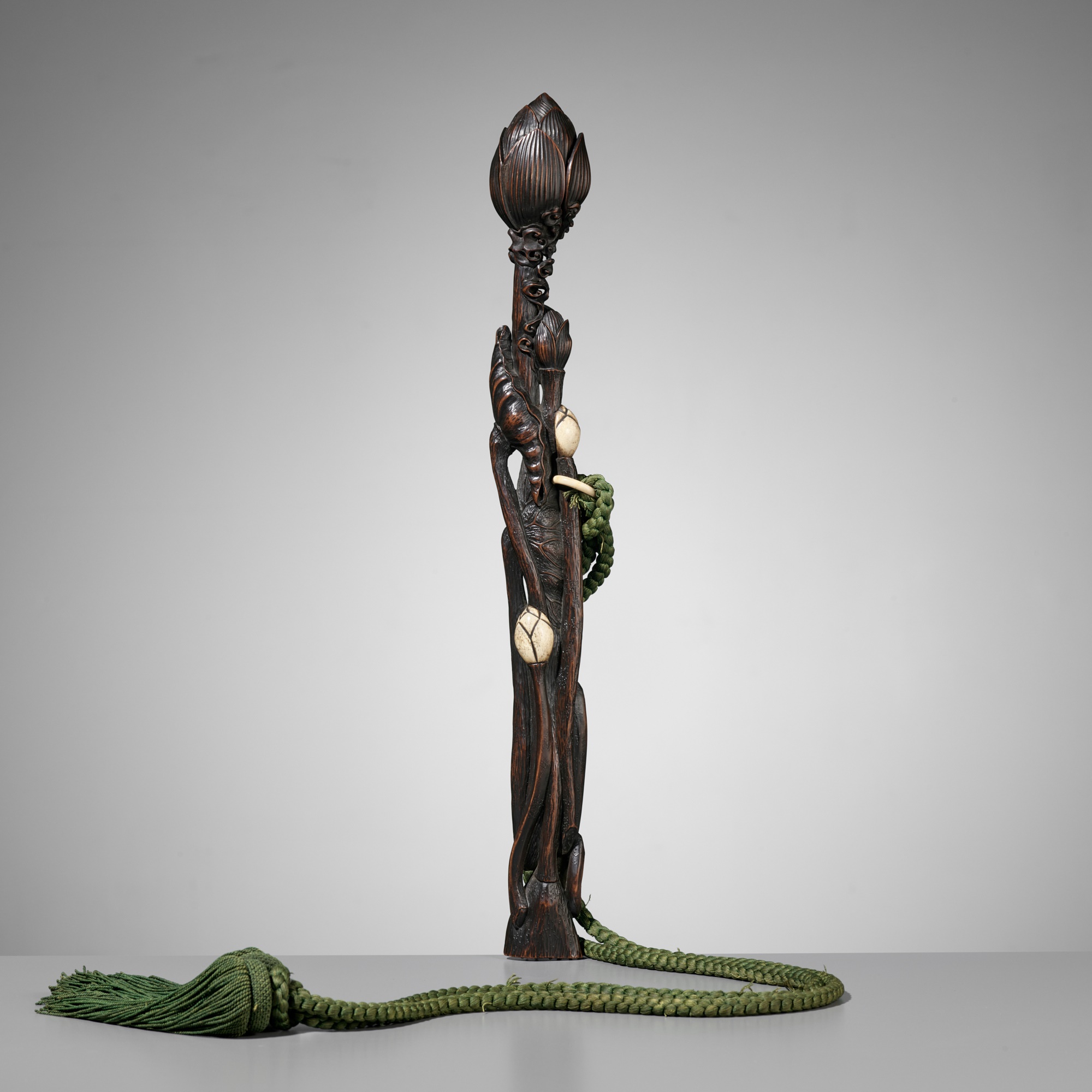 AN EXCEPTIONAL AND VERY RARE 'LOTUS' ZUSHI SCEPTER ENCLOSED WITH BUDDHA SHAKYAMUNI