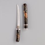 A FINE LACQUERED 'MARINE-LIFE' AIKUCHI TANTO