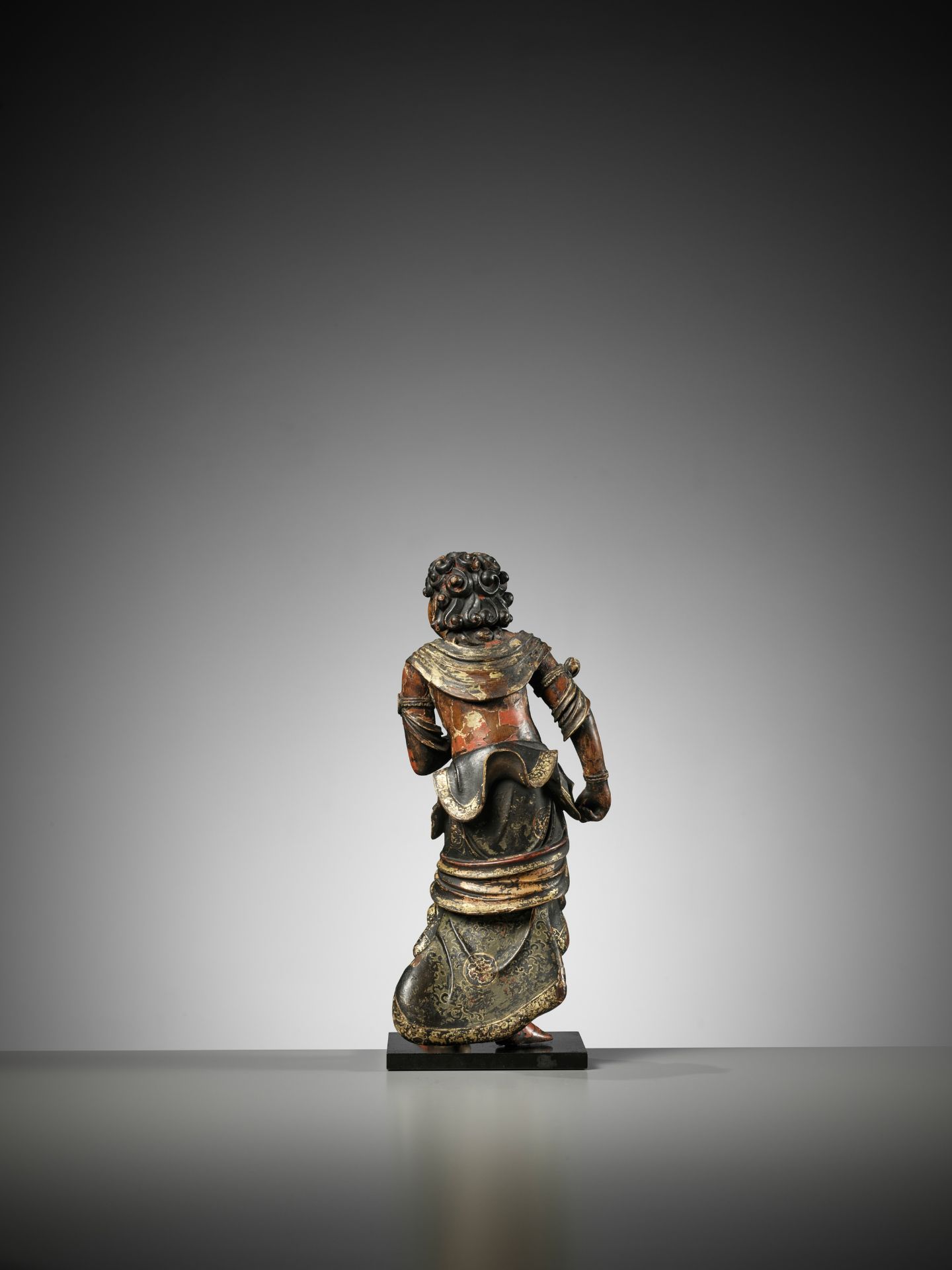 A POLYCHROME WOOD FIGURE OF SEITAKA DOJI - Image 10 of 14