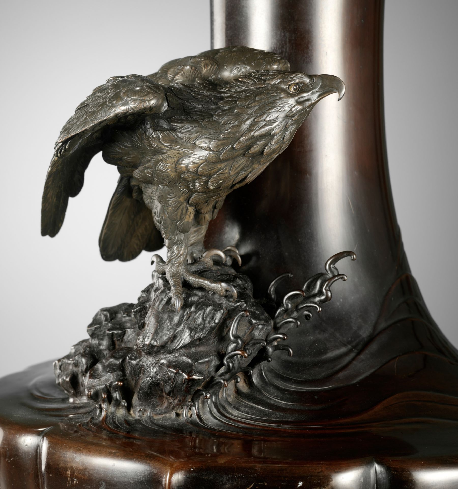 TAKAHASHI RYOUN: A MONUMENTAL BRONZE VASE WITH A SEA EAGLE