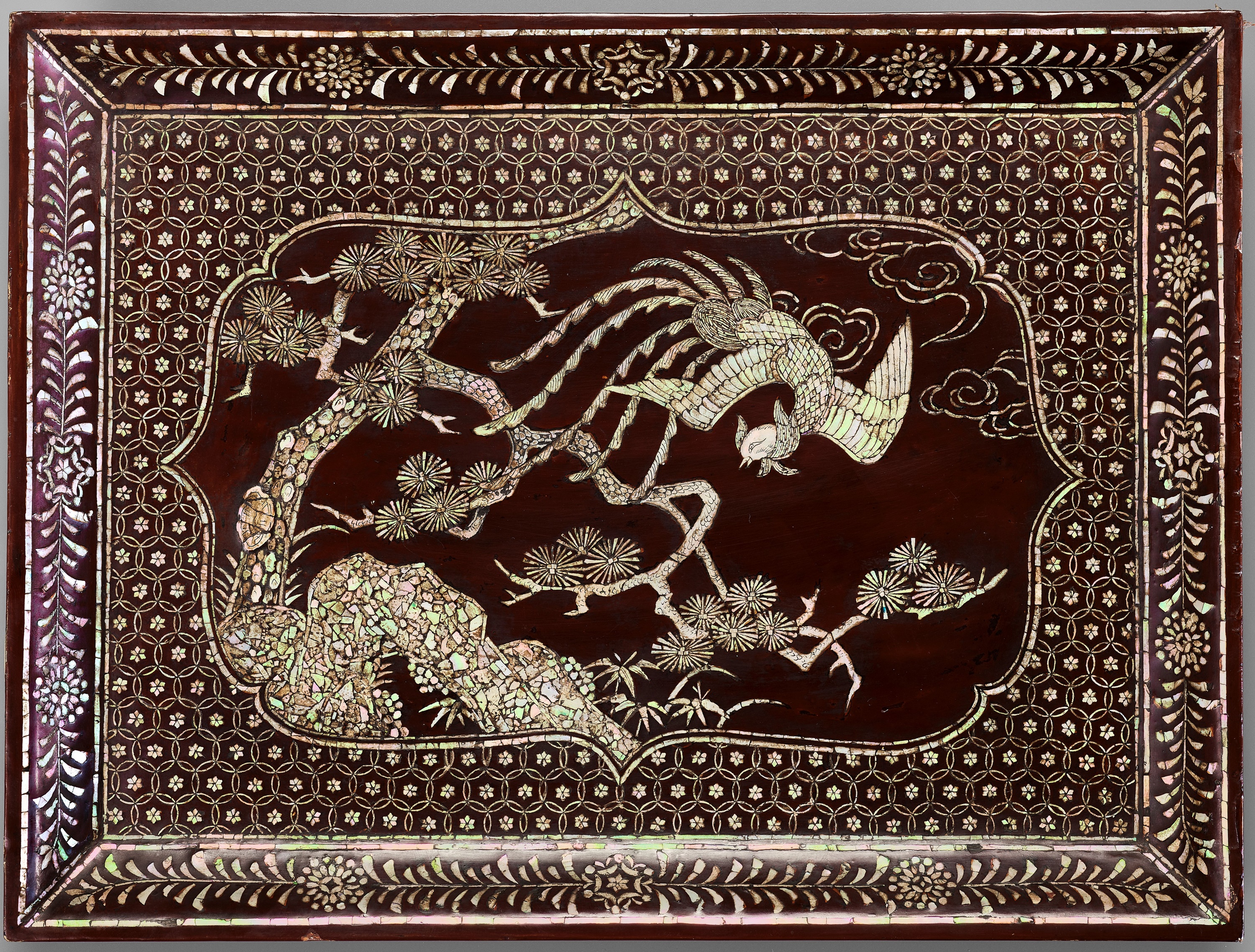 A RARE INLAID LACQUER 'PHOENIX' TRAY, MING DYNASTY