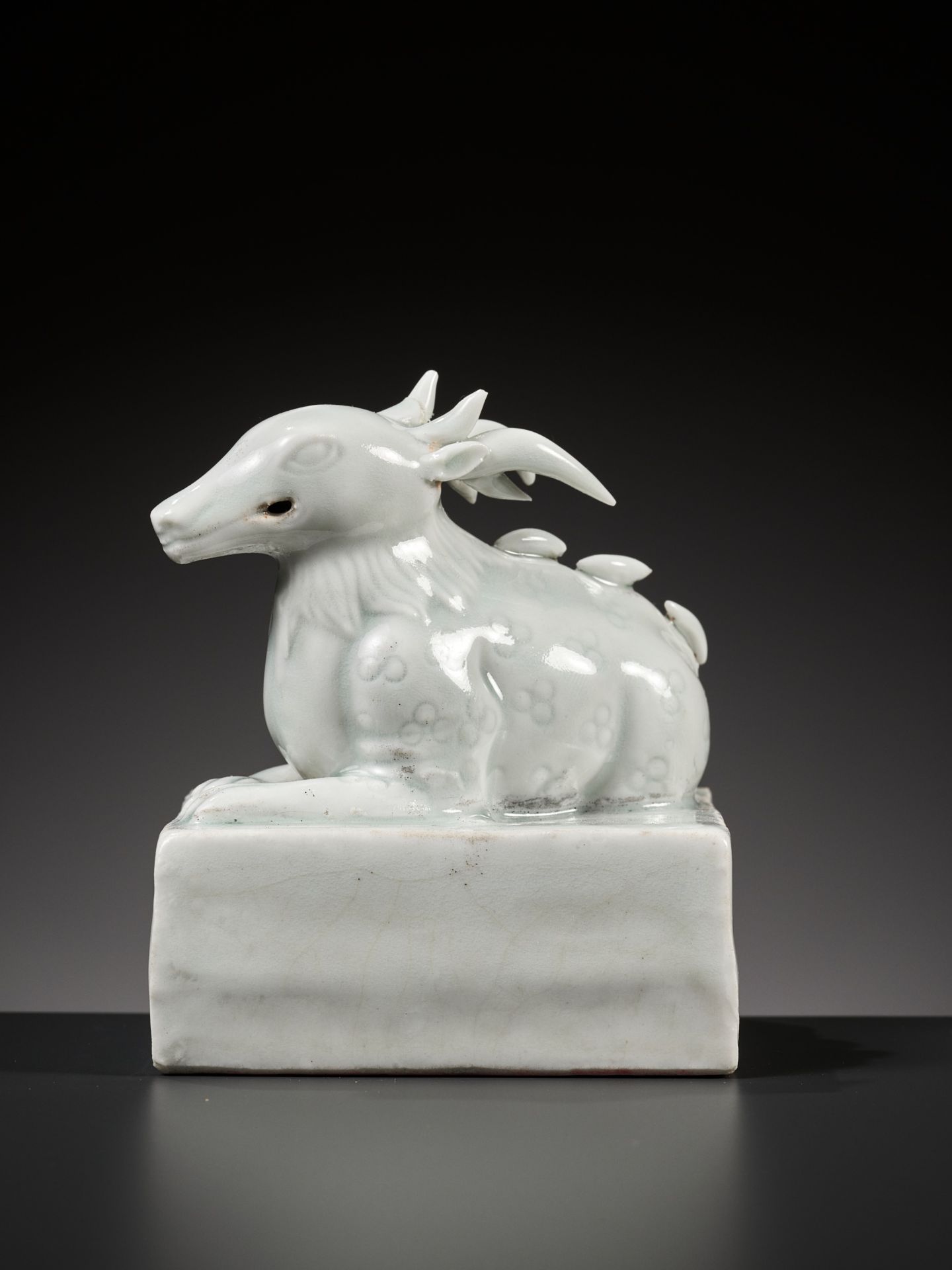 A RARE QINGBAI-GLAZED 'MYTHICAL DEER' SEAL, EARLY QING DYNASTY - Image 13 of 14