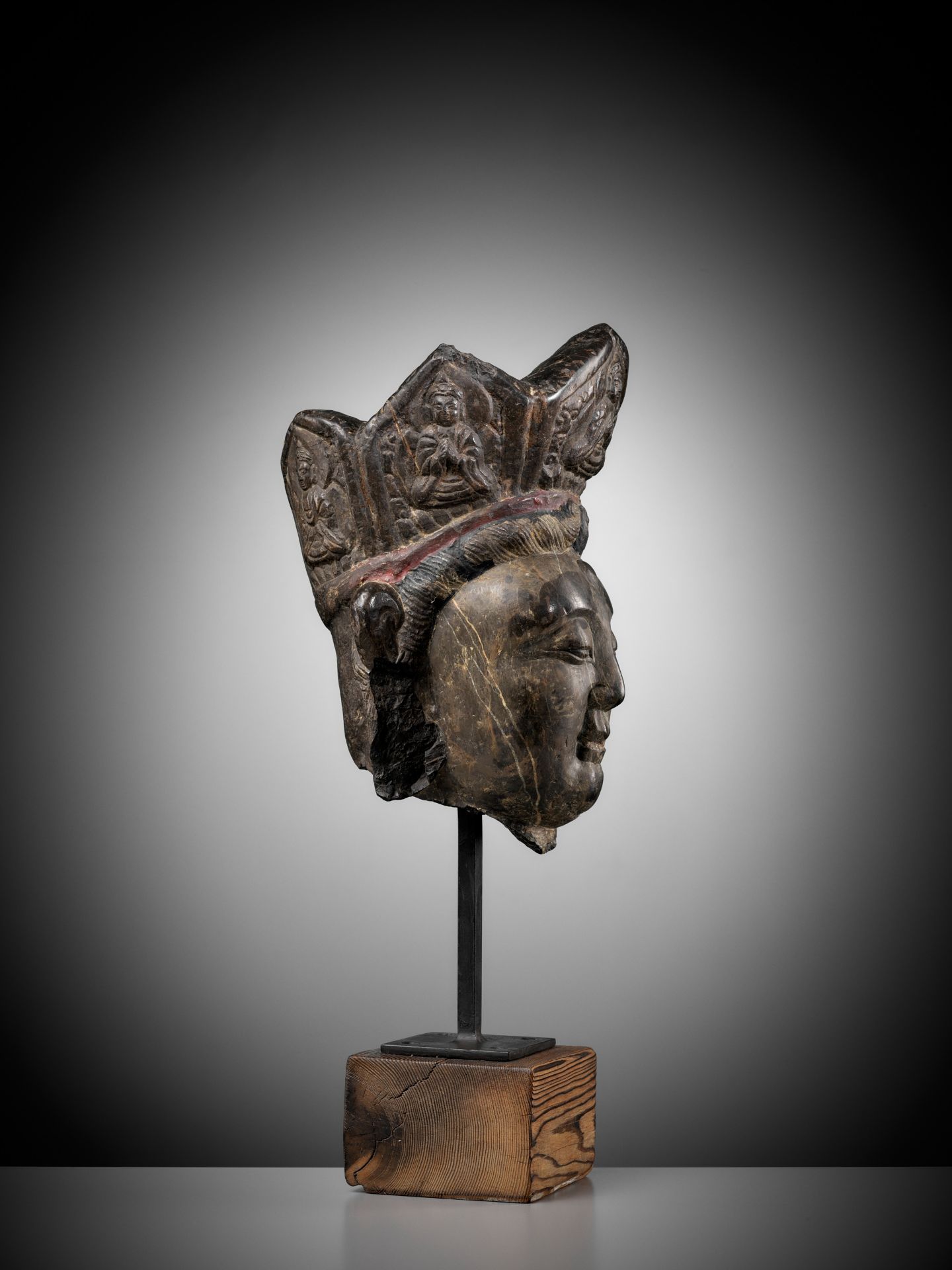 A MAGNIFICENT LIMESTONE HEAD OF GUANYIN, YUAN TO MING DYNASTY - Image 11 of 12